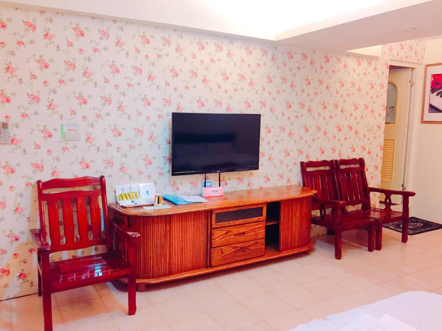 Tainan B&B Hall West Centra