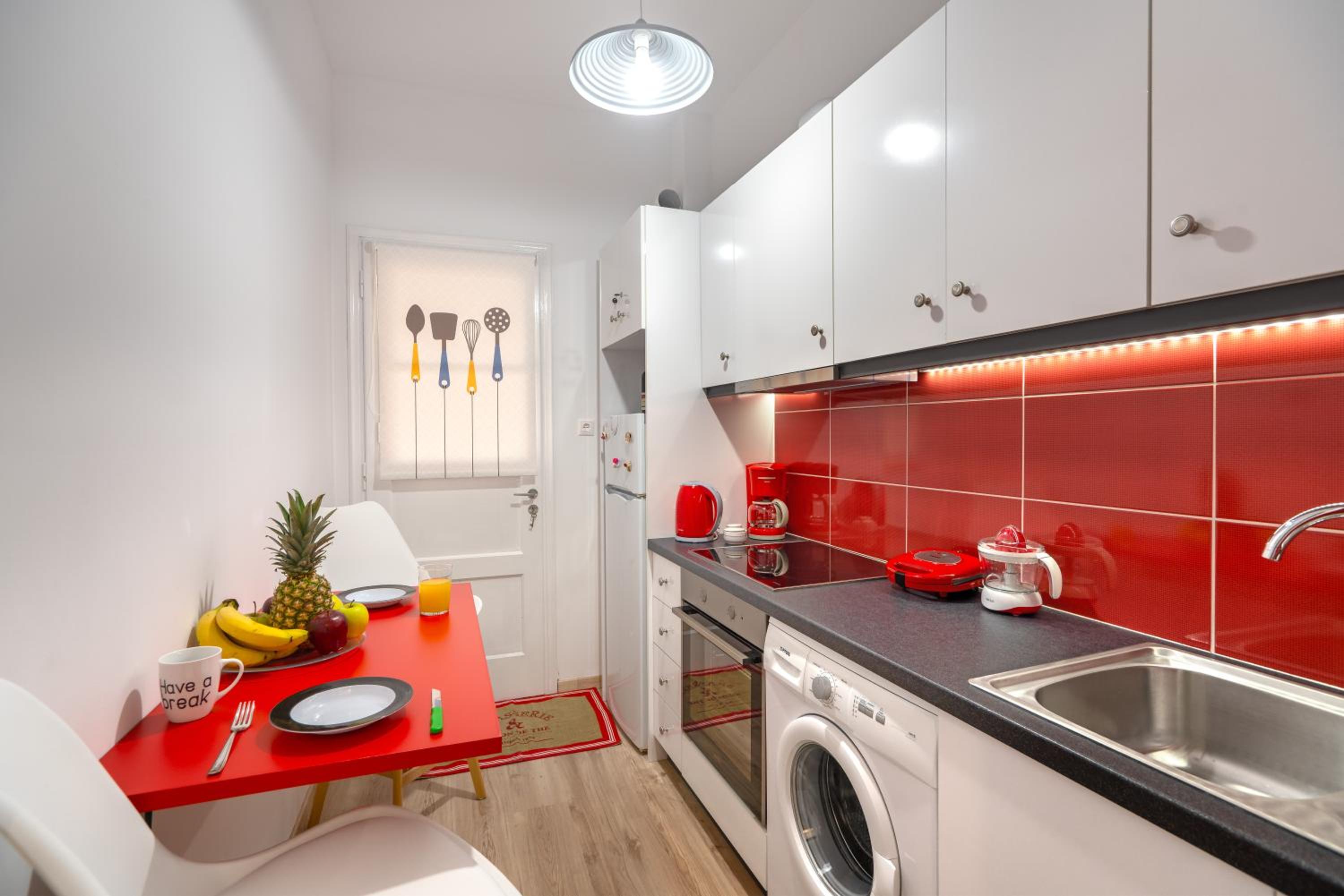 Koukaki Central Apartment