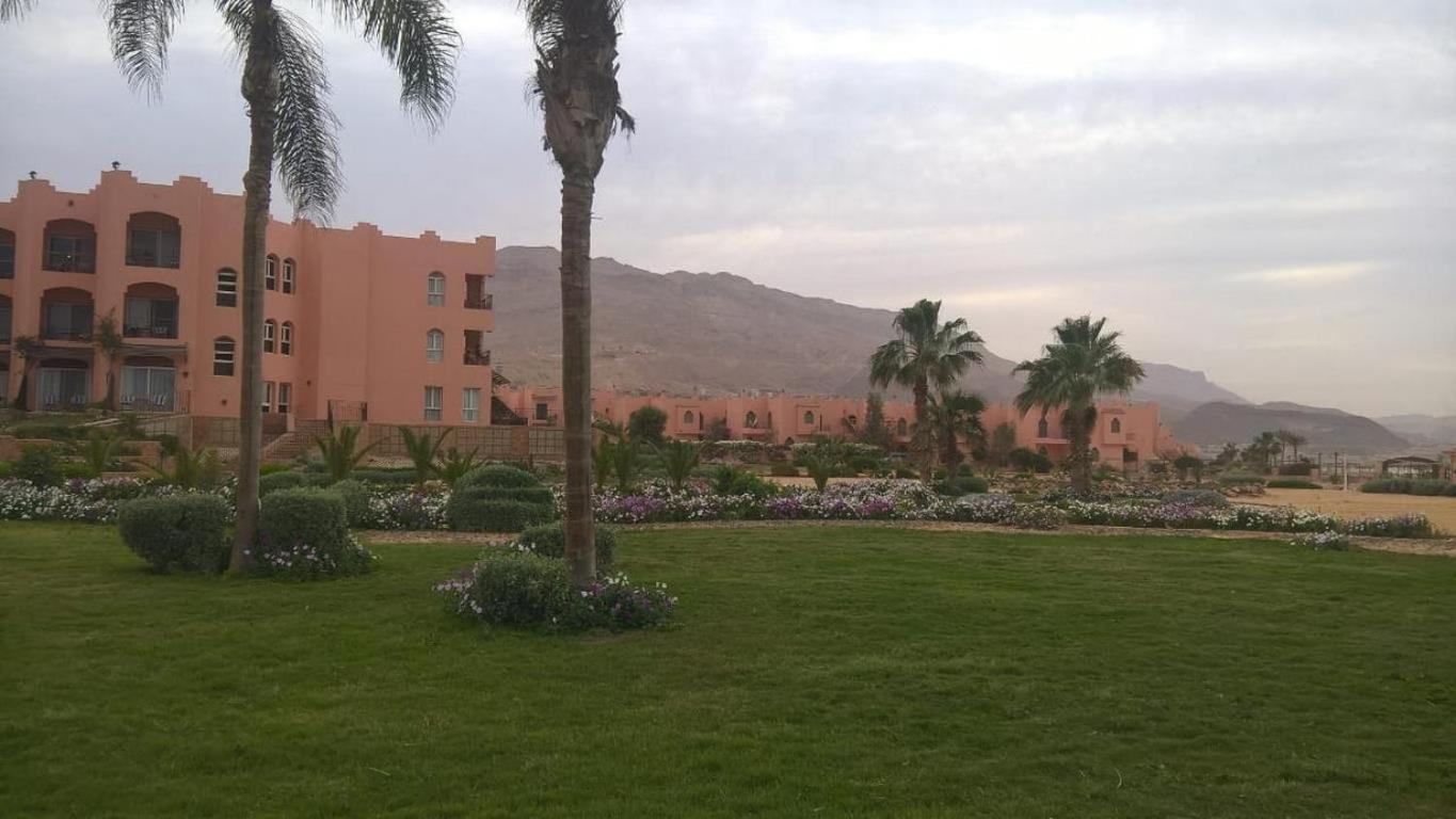 Hotel Dome Marina Hotel & Resort Ain Sokhna - Image 1