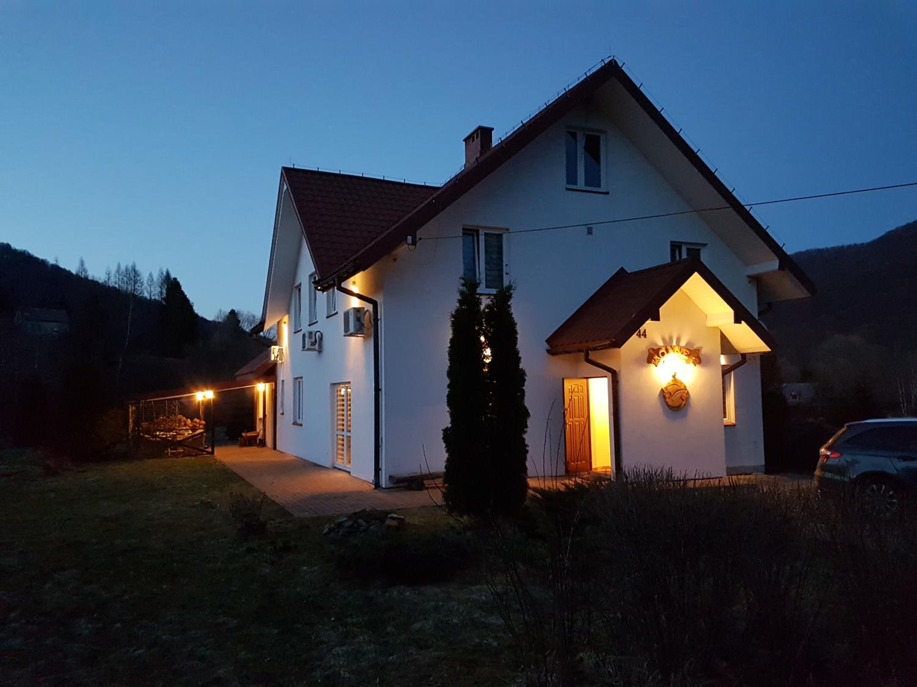 Konie2 Pokoje Gościnne