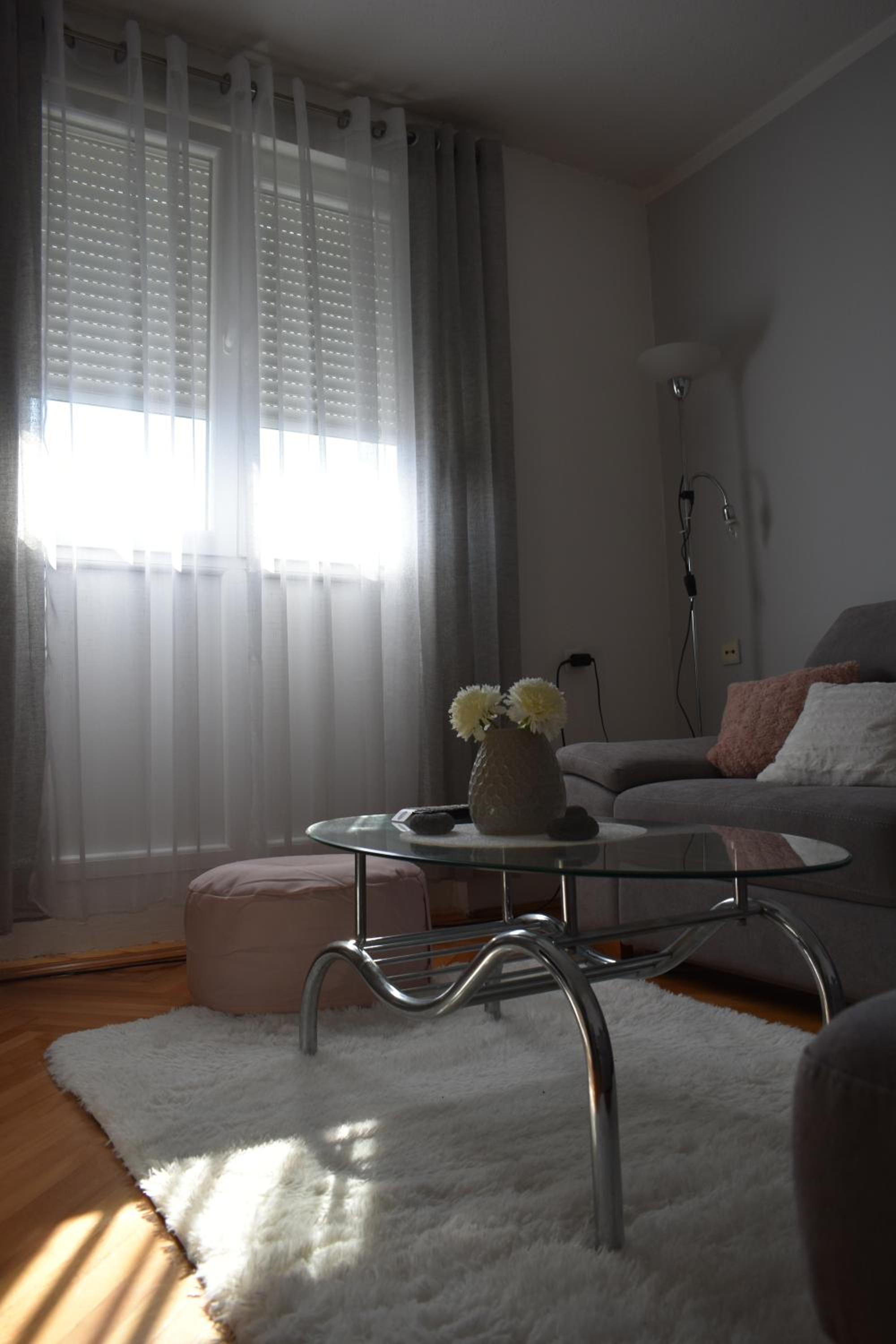 Apartment Sunshine near bridge