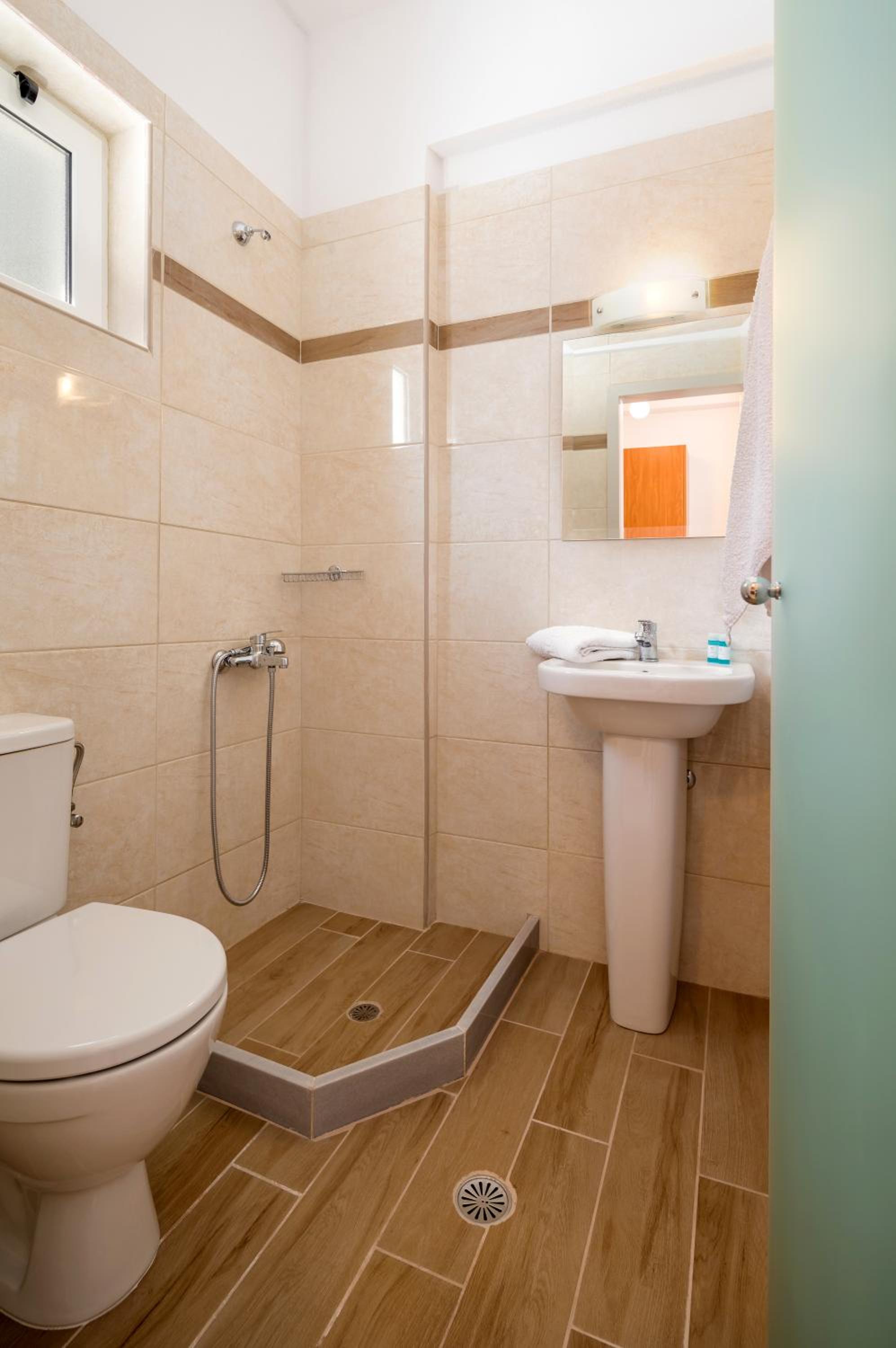 MARE BLU STUDIOS & SUITES
