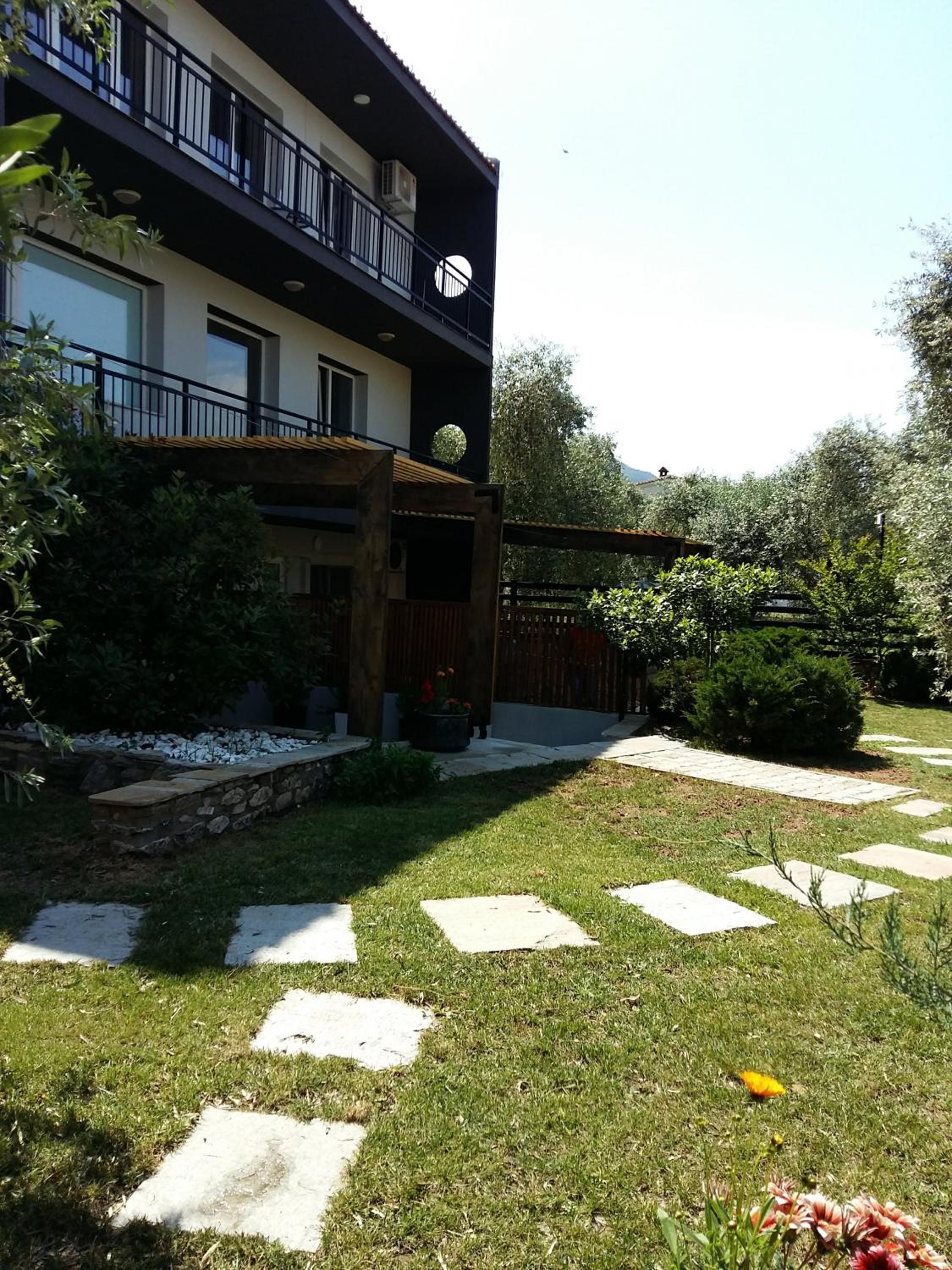 Photo 52