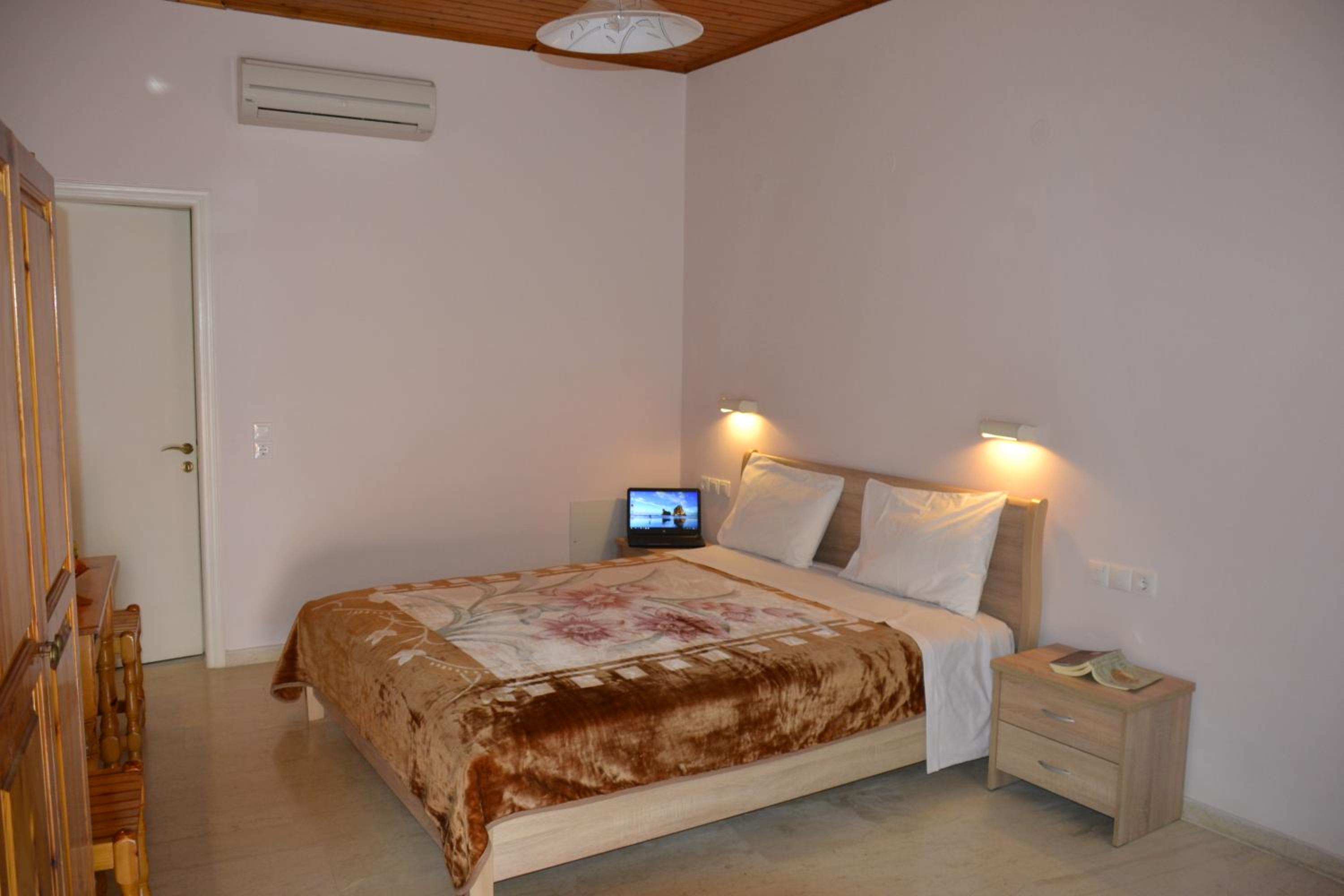 Geroulis Stefanos Studios