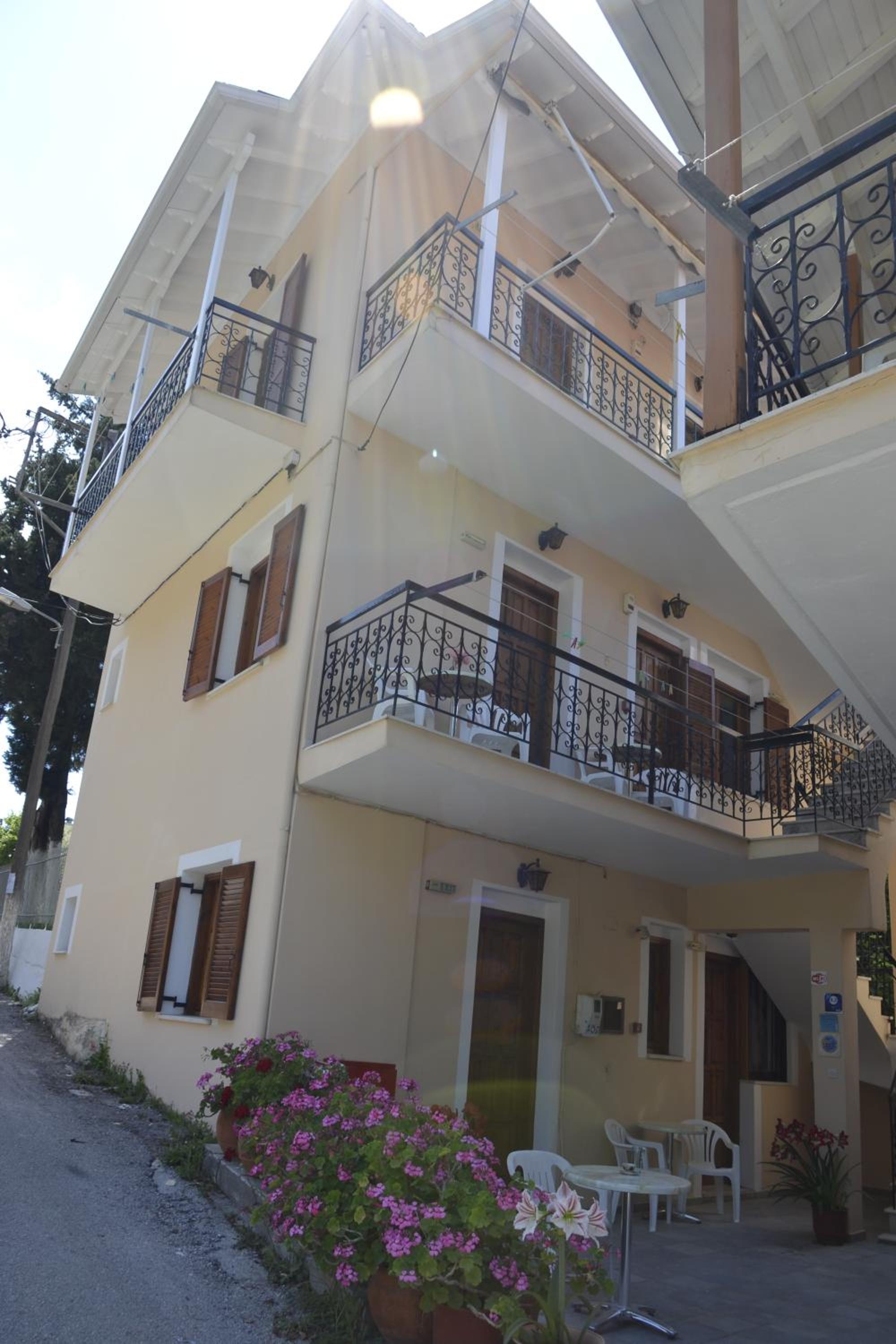 Geroulis Stefanos Studios