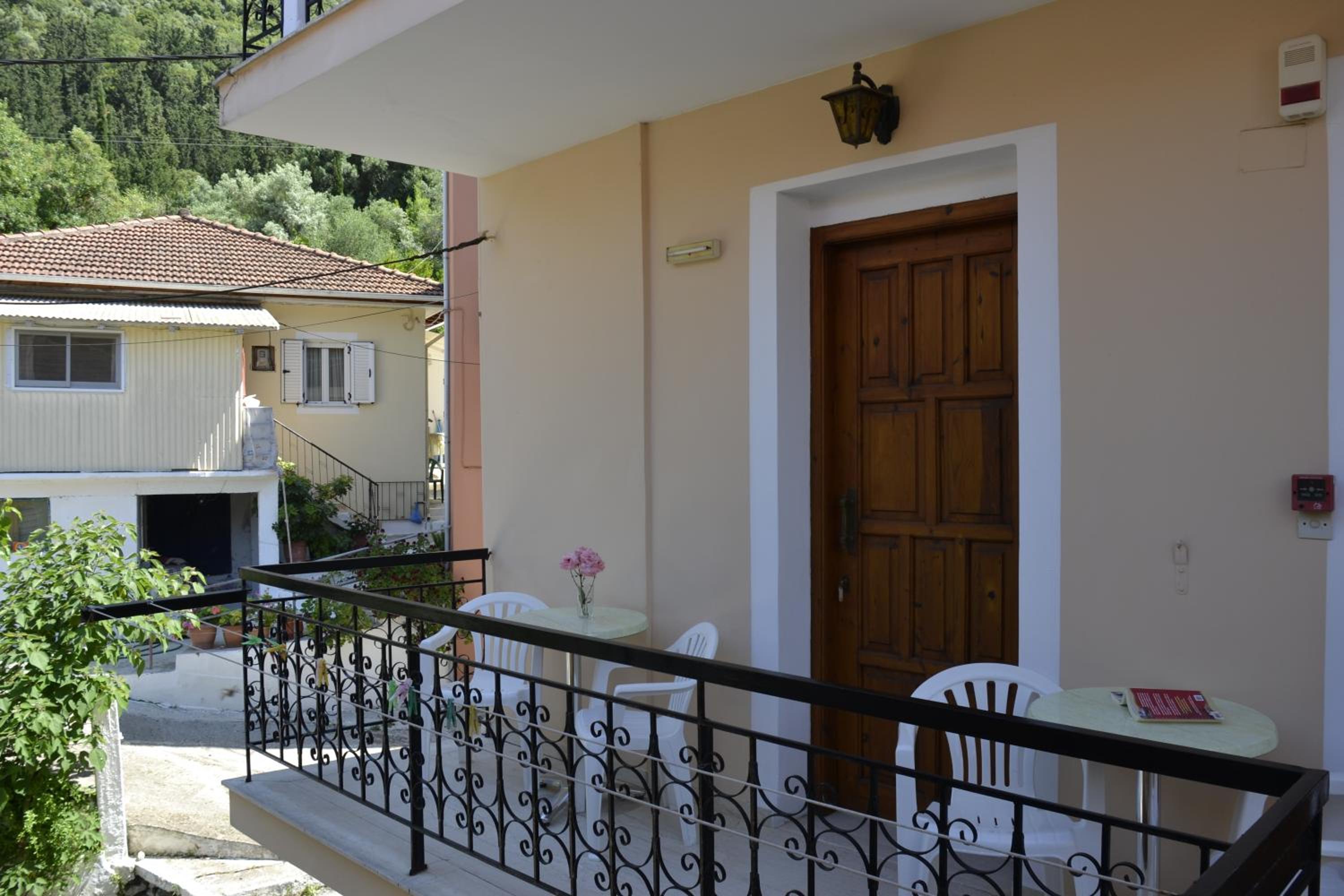 Geroulis Stefanos Studios