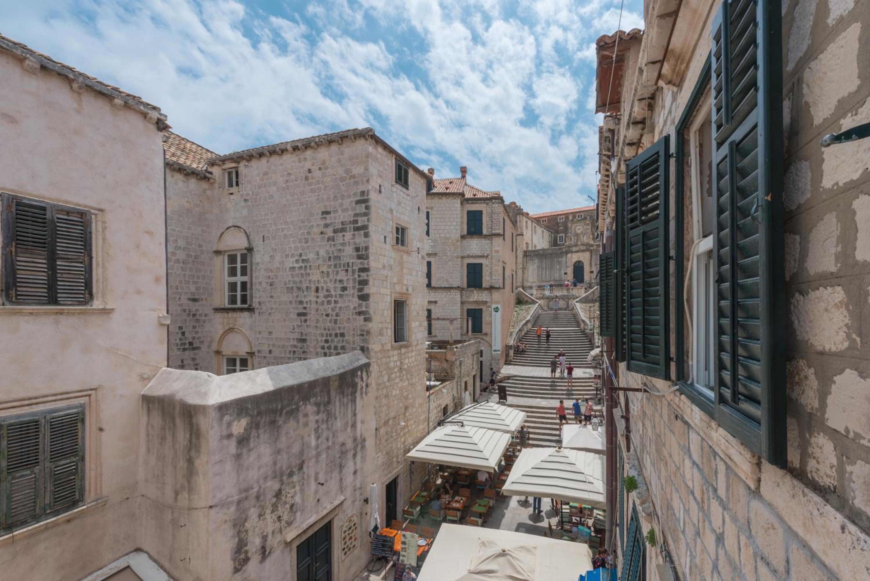 La Piazza Apartment