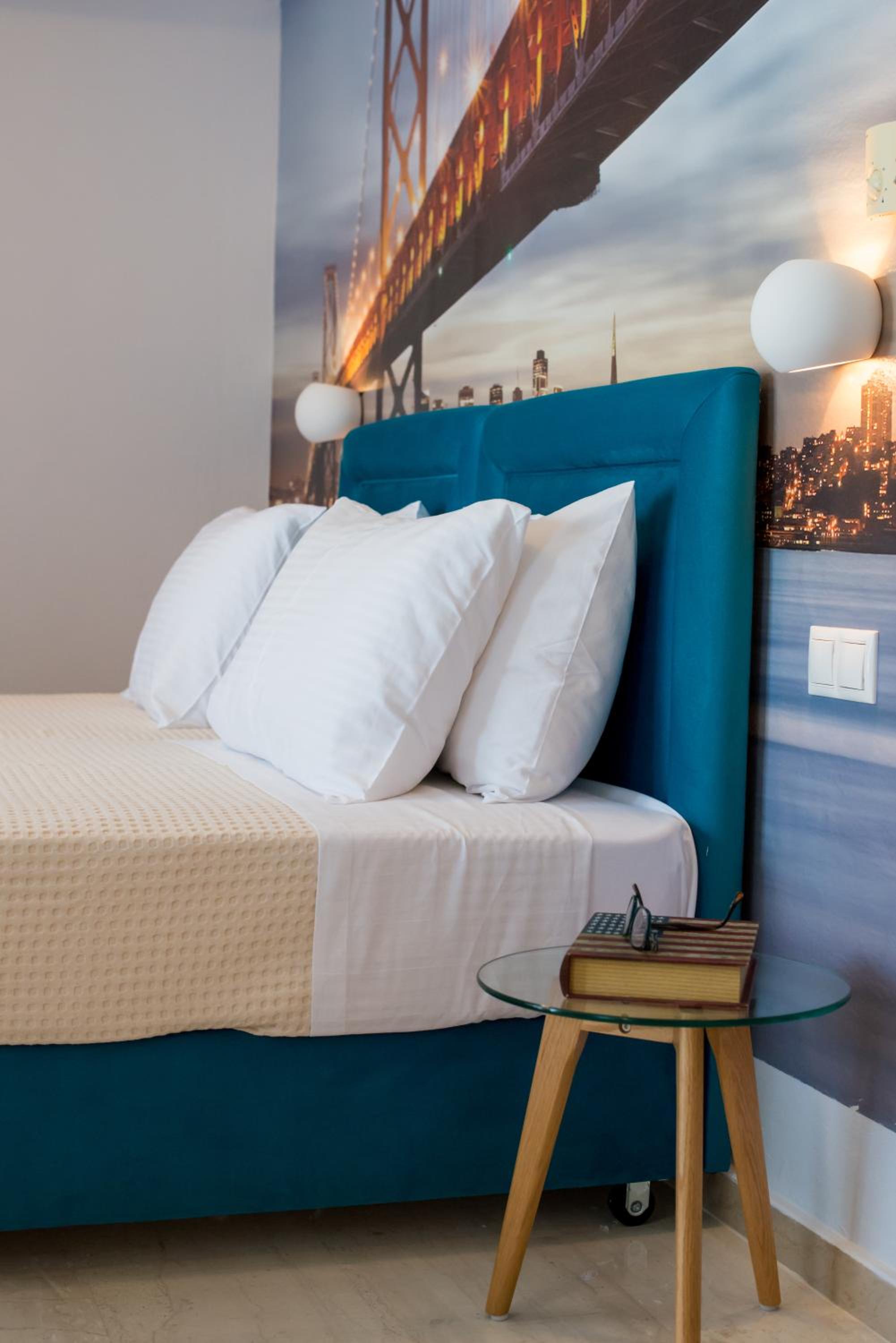Christina's Luxury Apartment