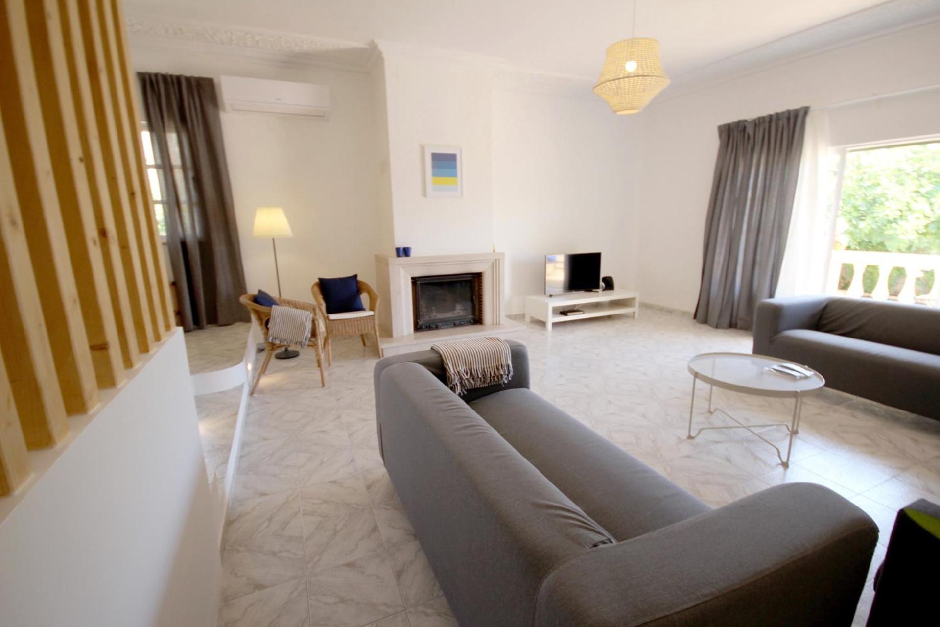 Villa Rosa B by amcf view 5
