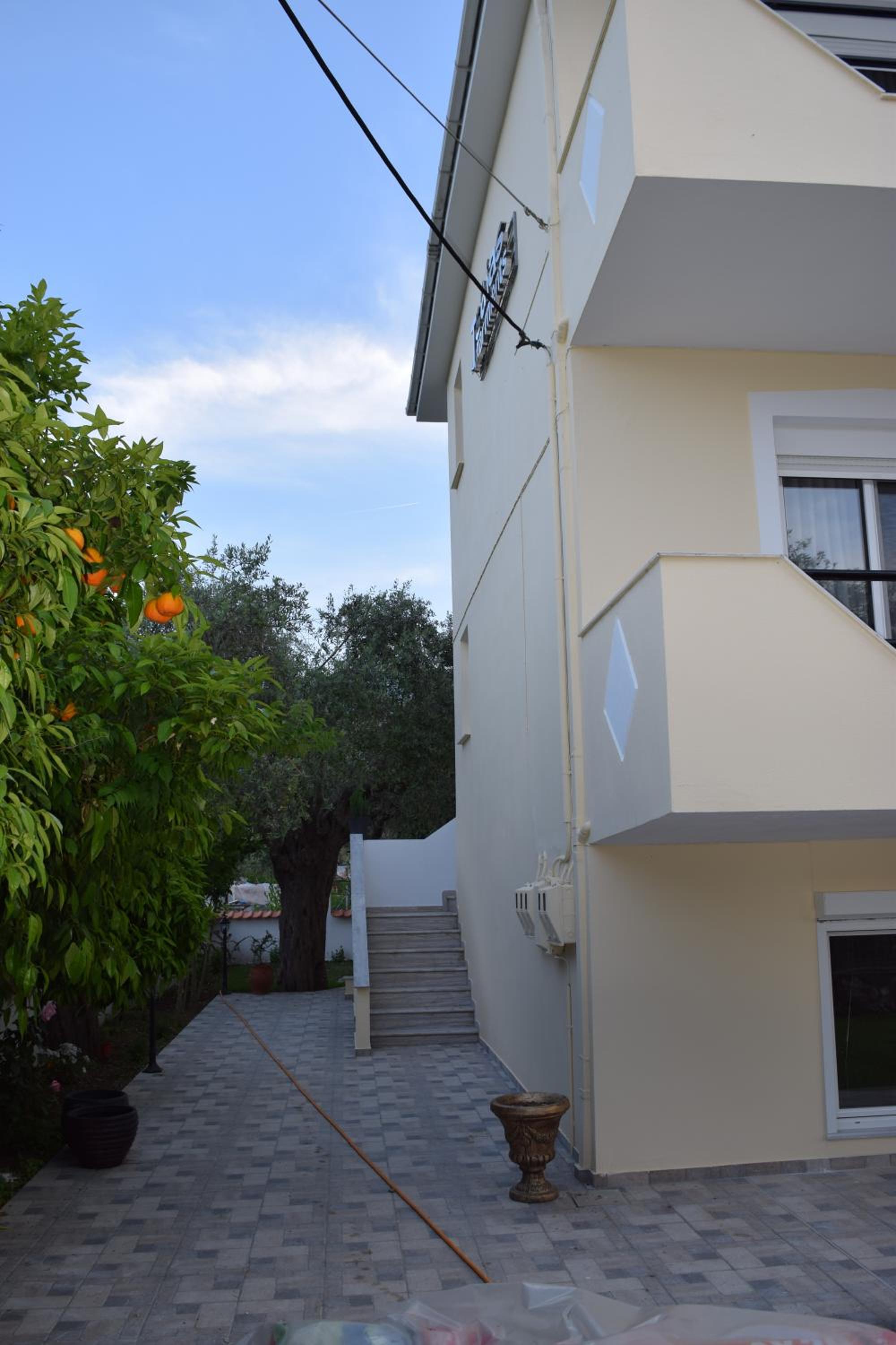 Photo 27