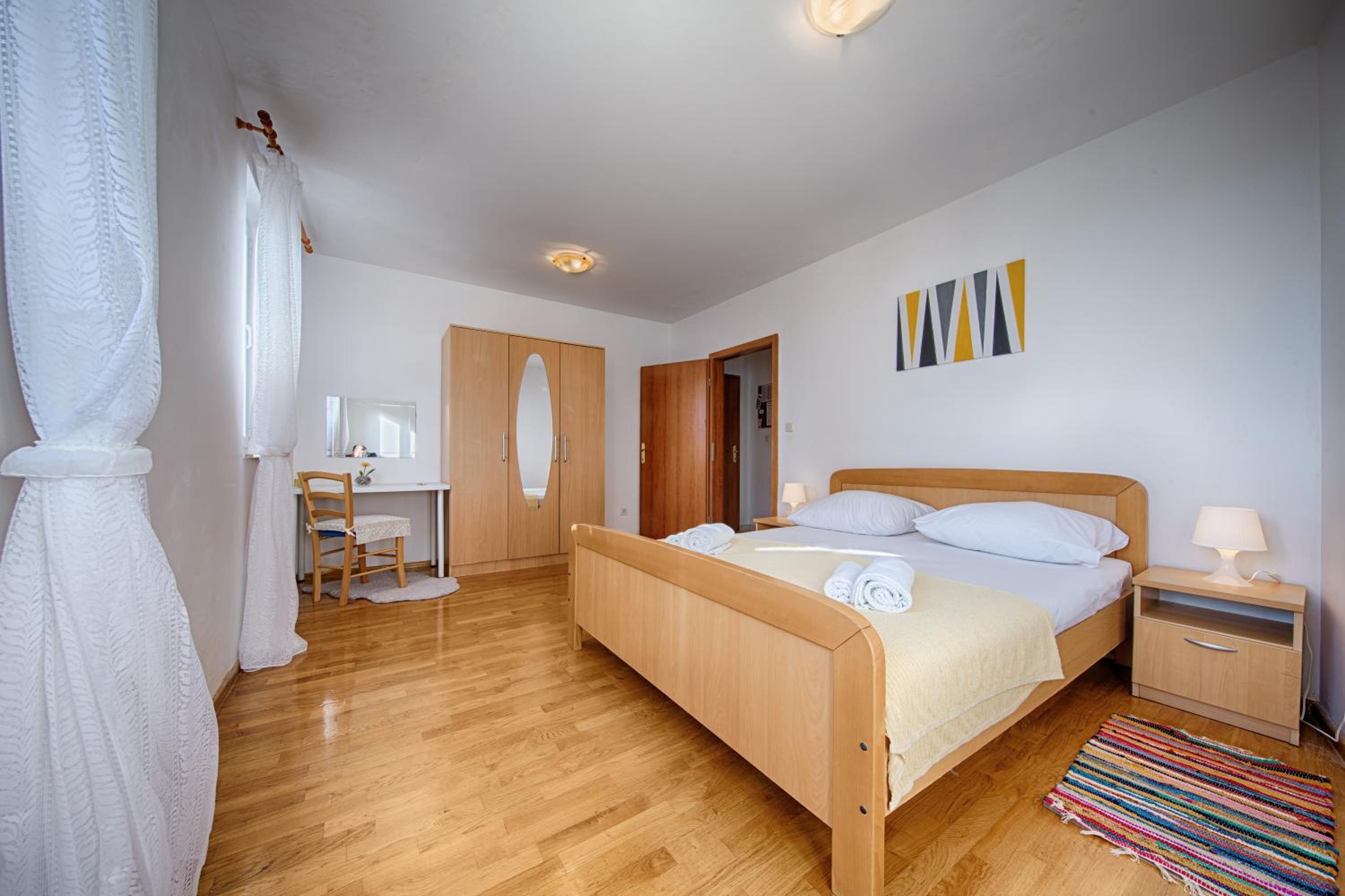 Apartments Marinkovic Komiza