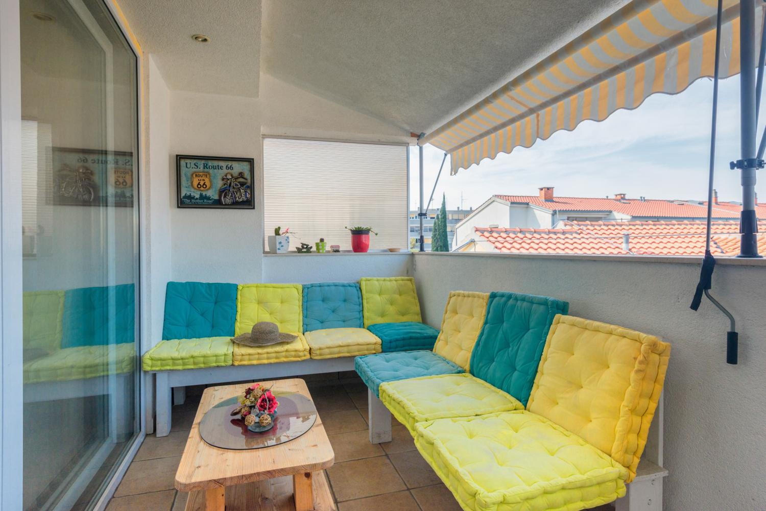 Boki Apartment Split view 3