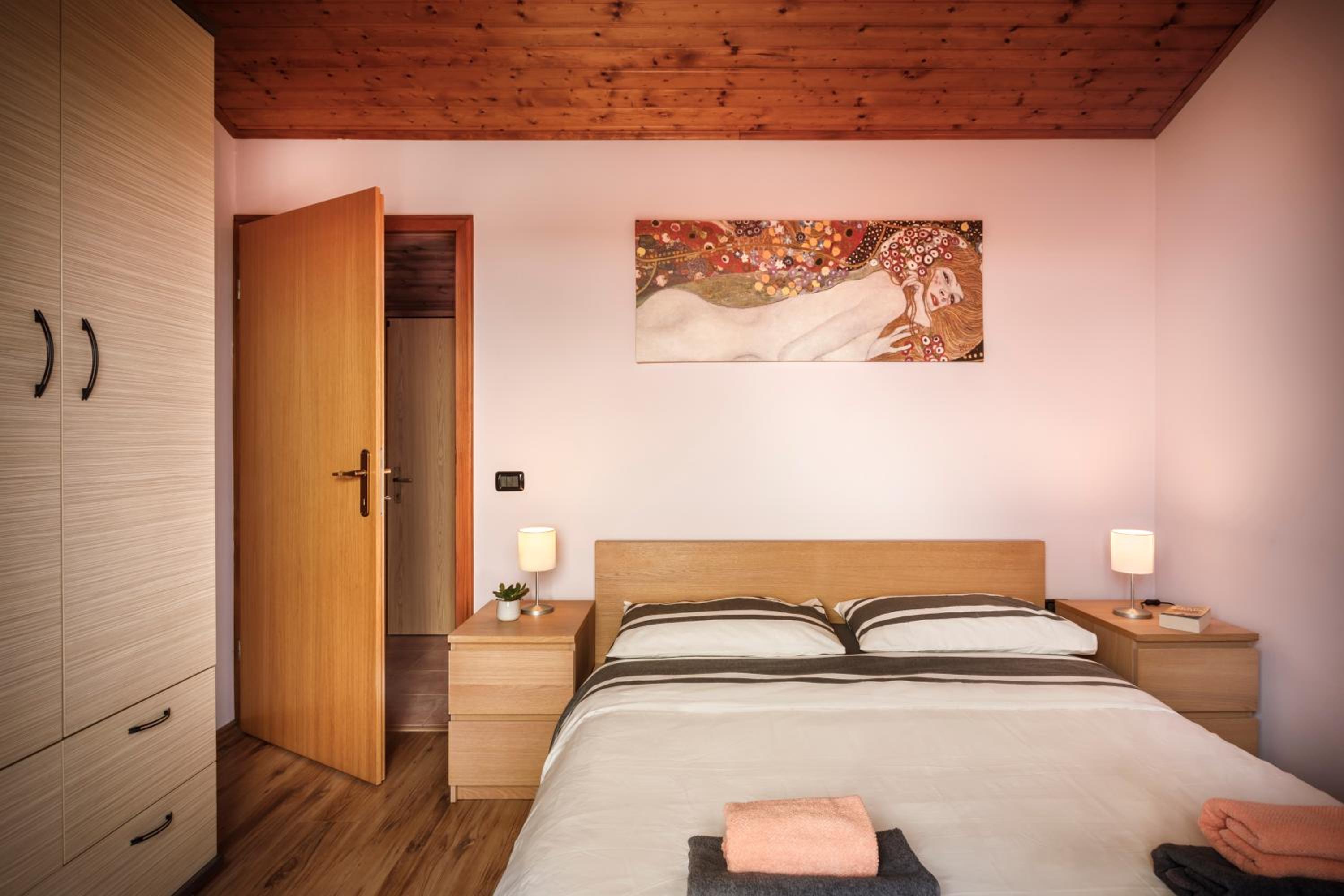 Veruda Porat Loft with Balcony