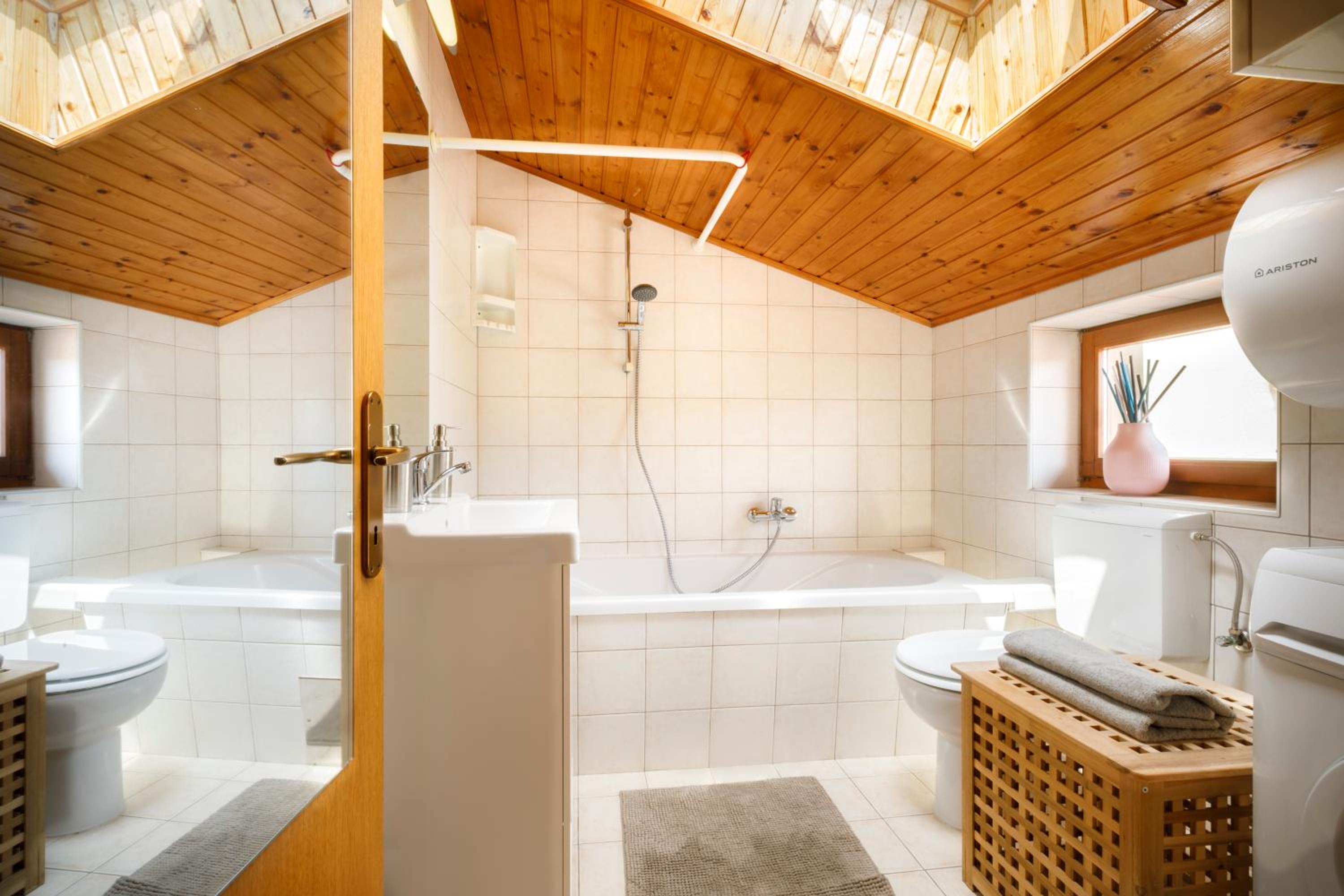 Veruda Porat Loft with Balcony view 4