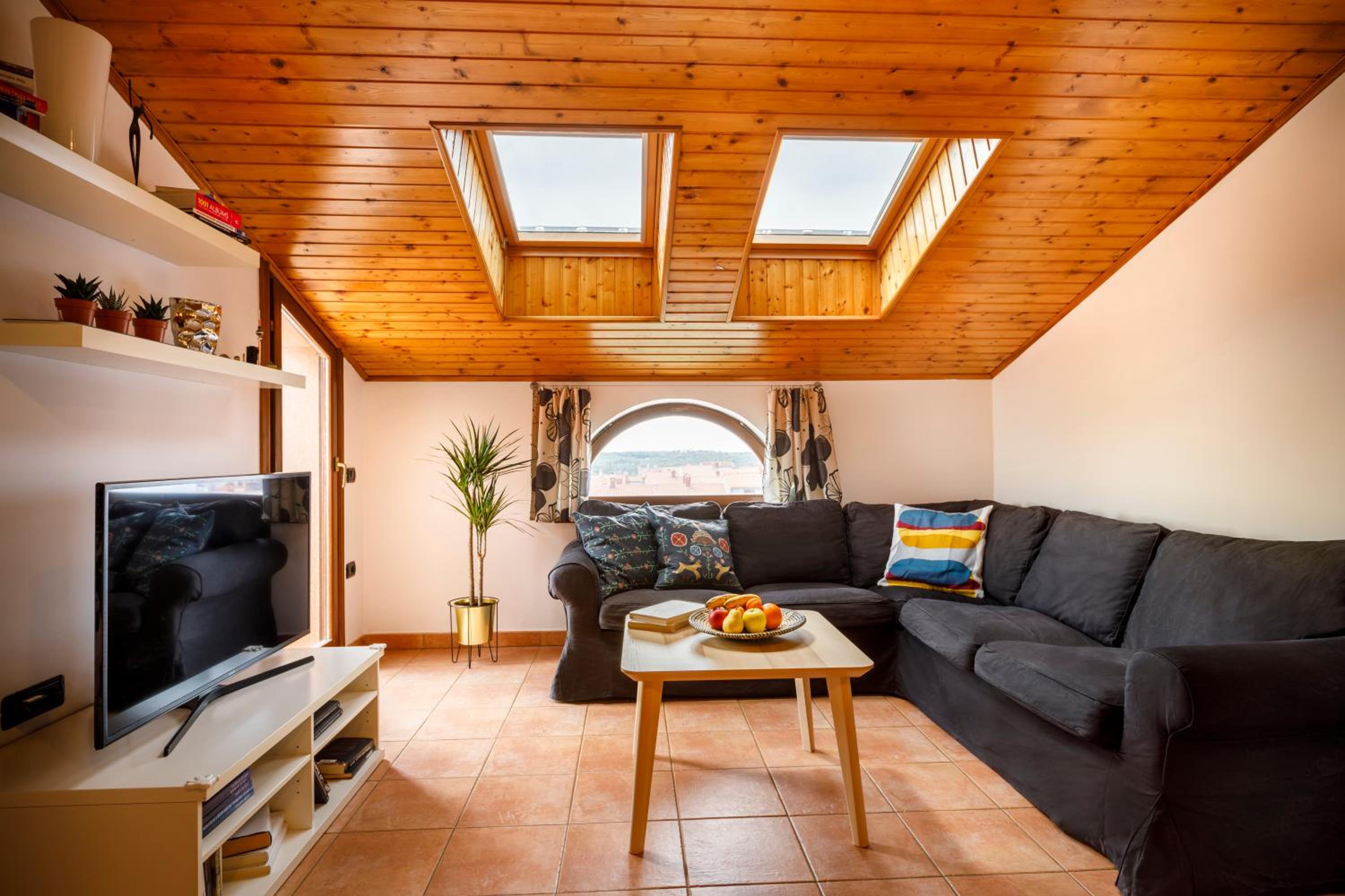 Veruda Porat Loft with Balcony