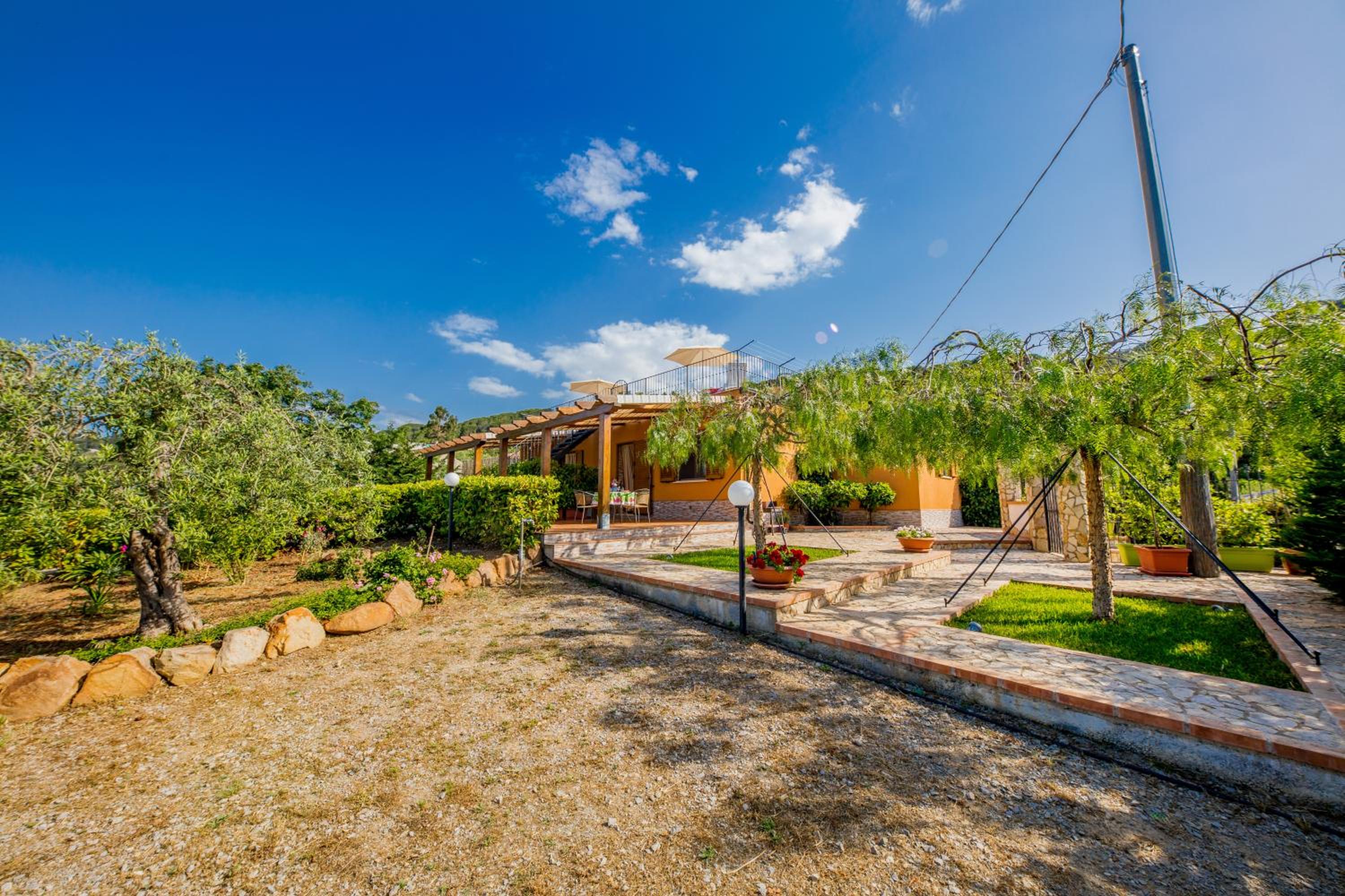 Green Hills House view 2