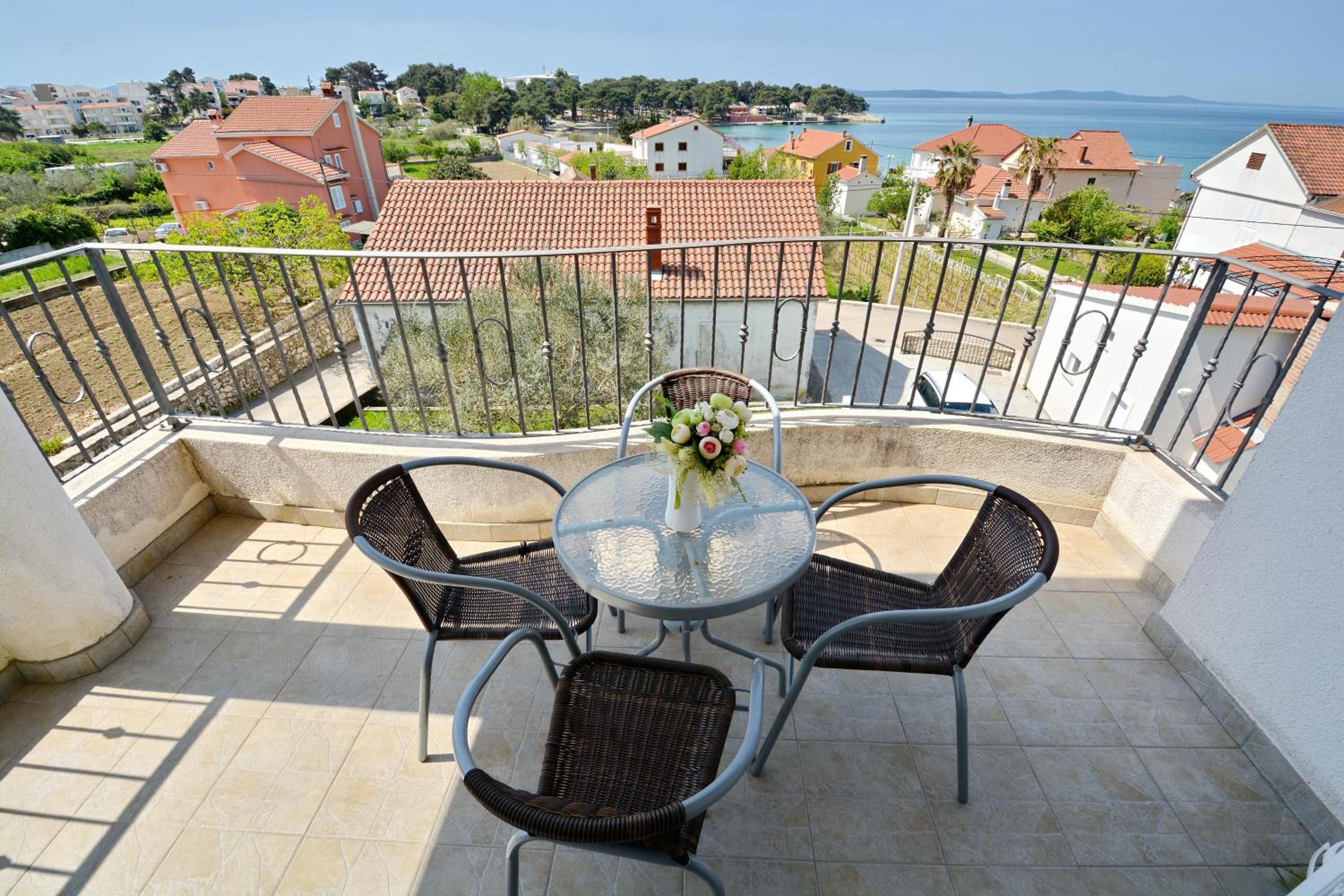 Apartments Miro view 2