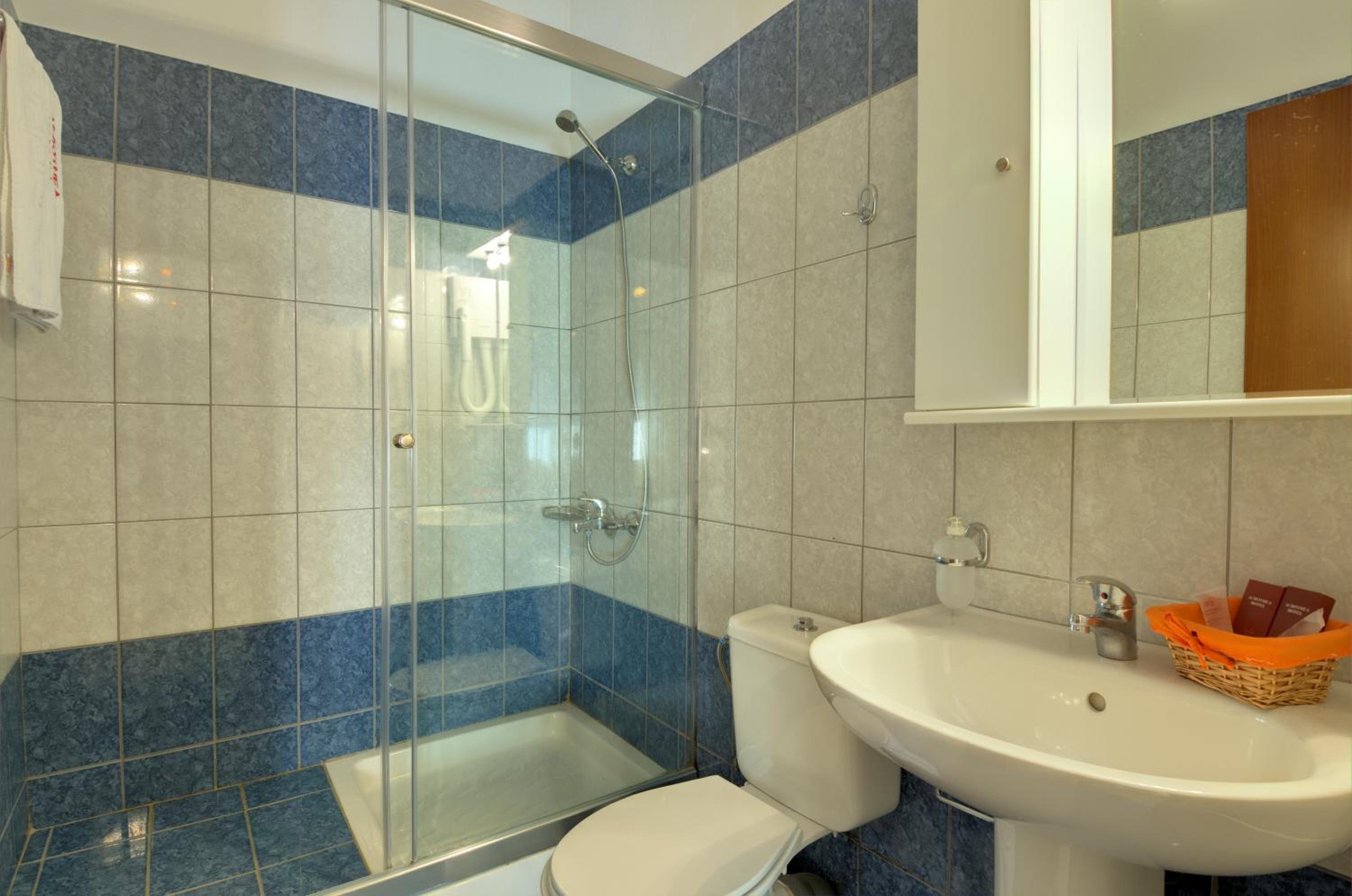 Acrothea Hotel