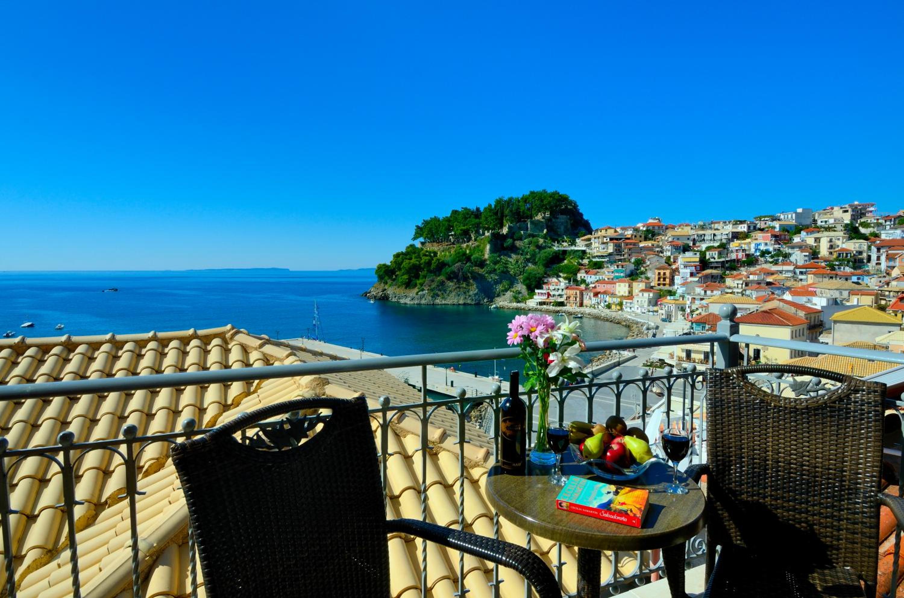 Acrothea Hotel
