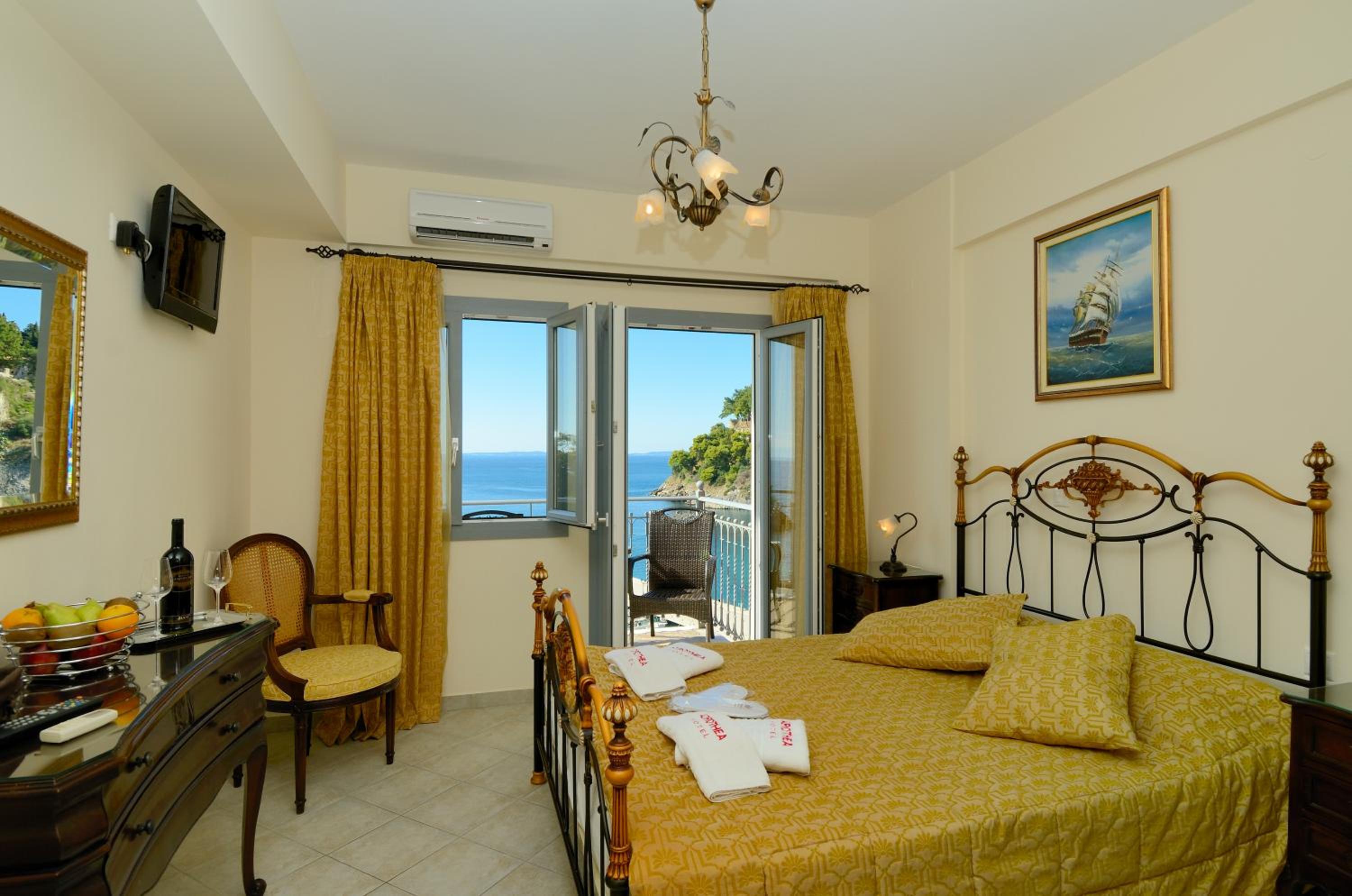 Acrothea Hotel