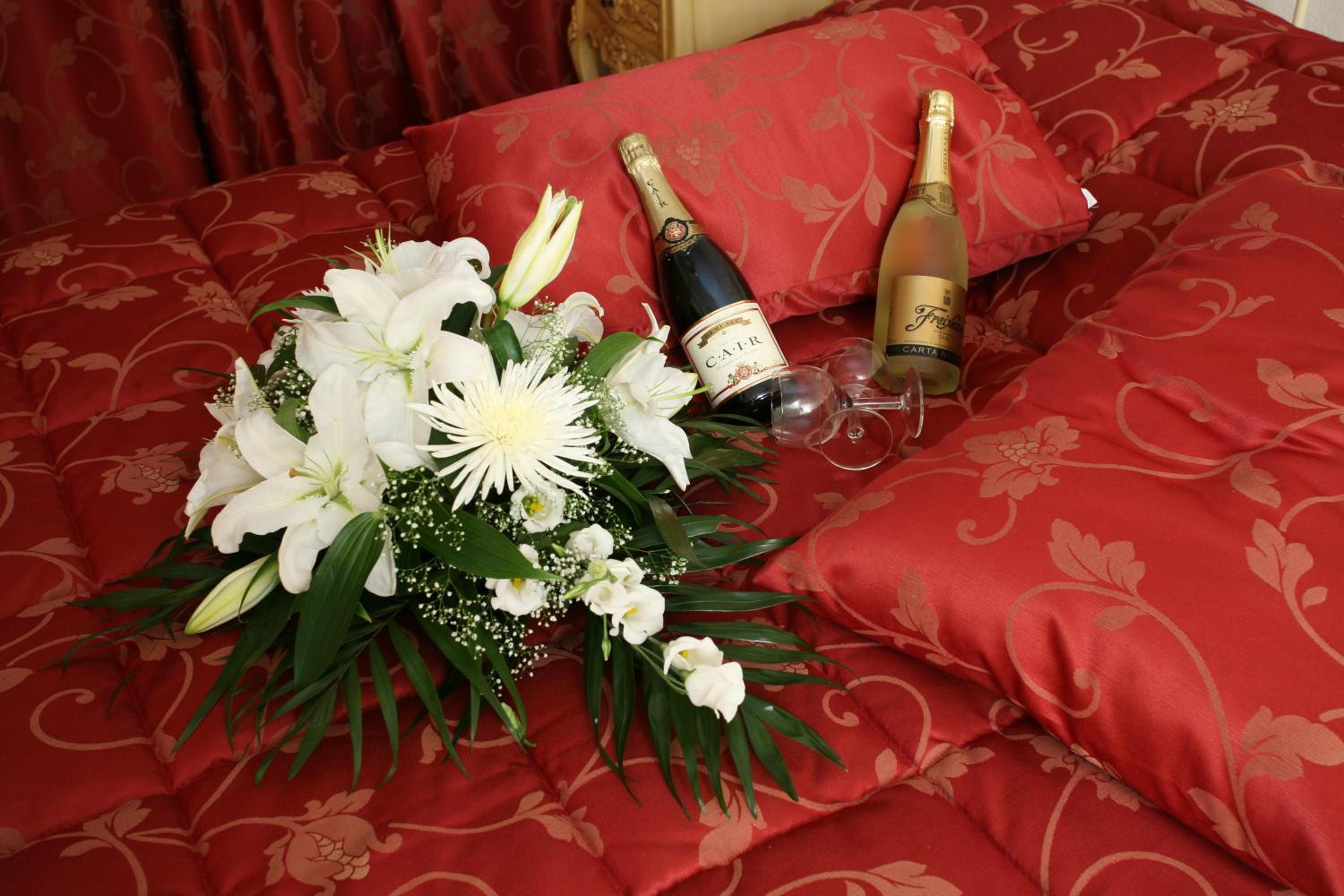Acrothea Hotel