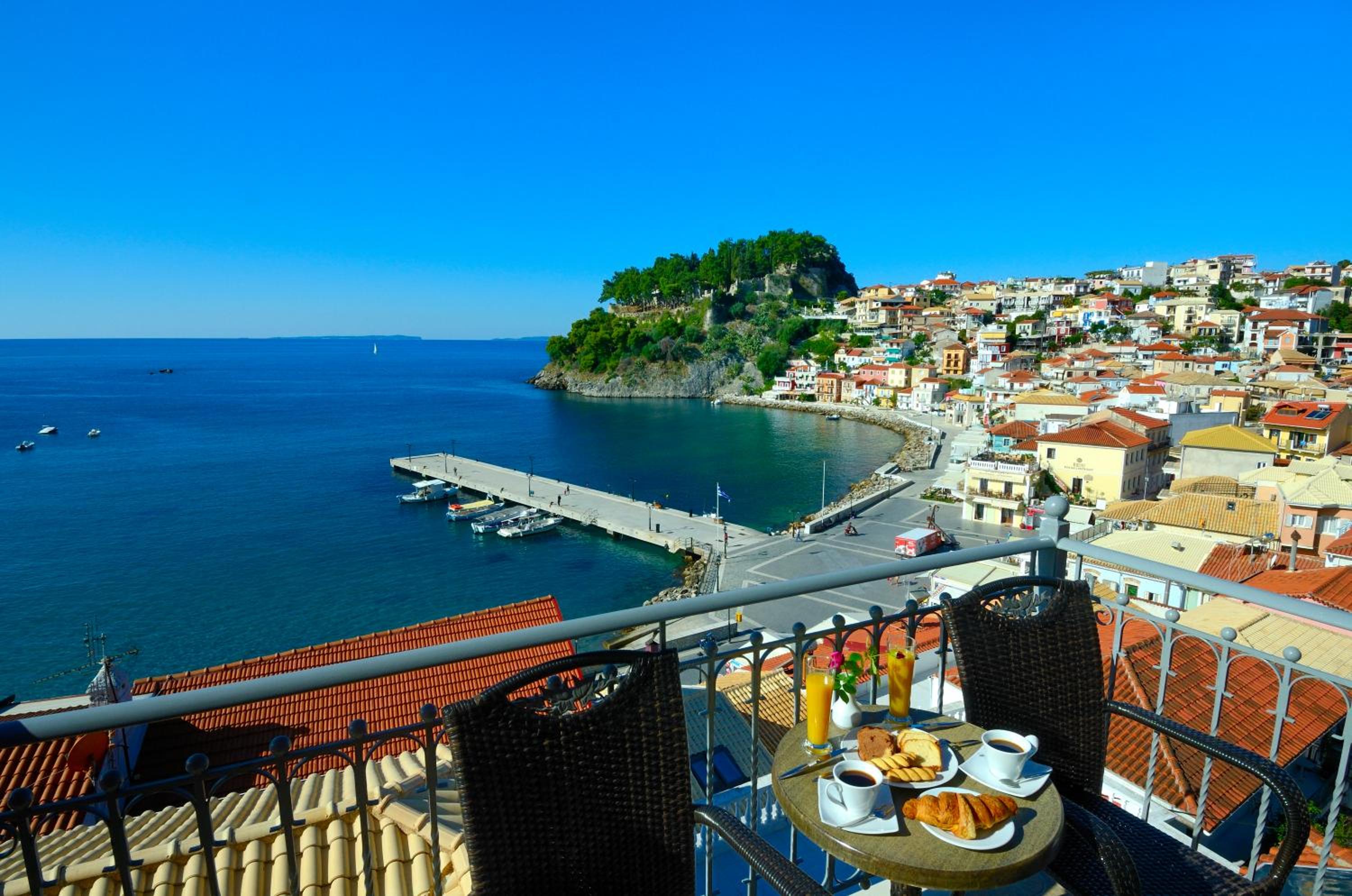 Acrothea Hotel