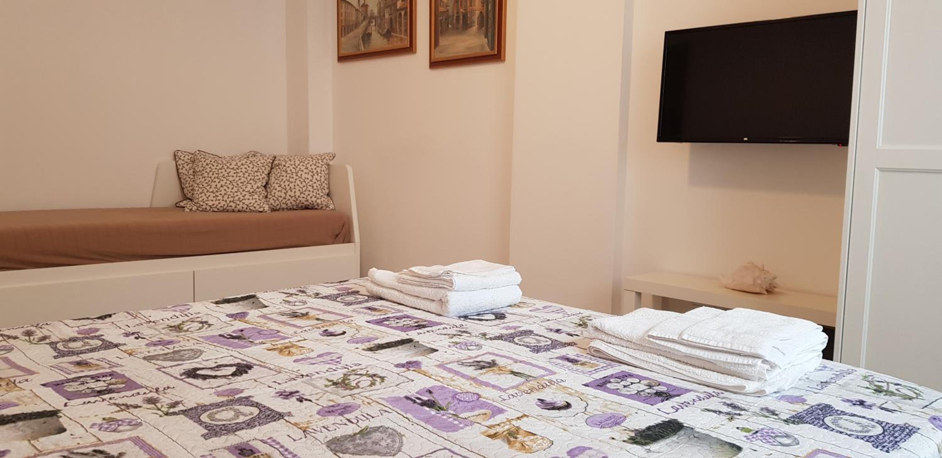 AREA 14 NAVIGLI HOME