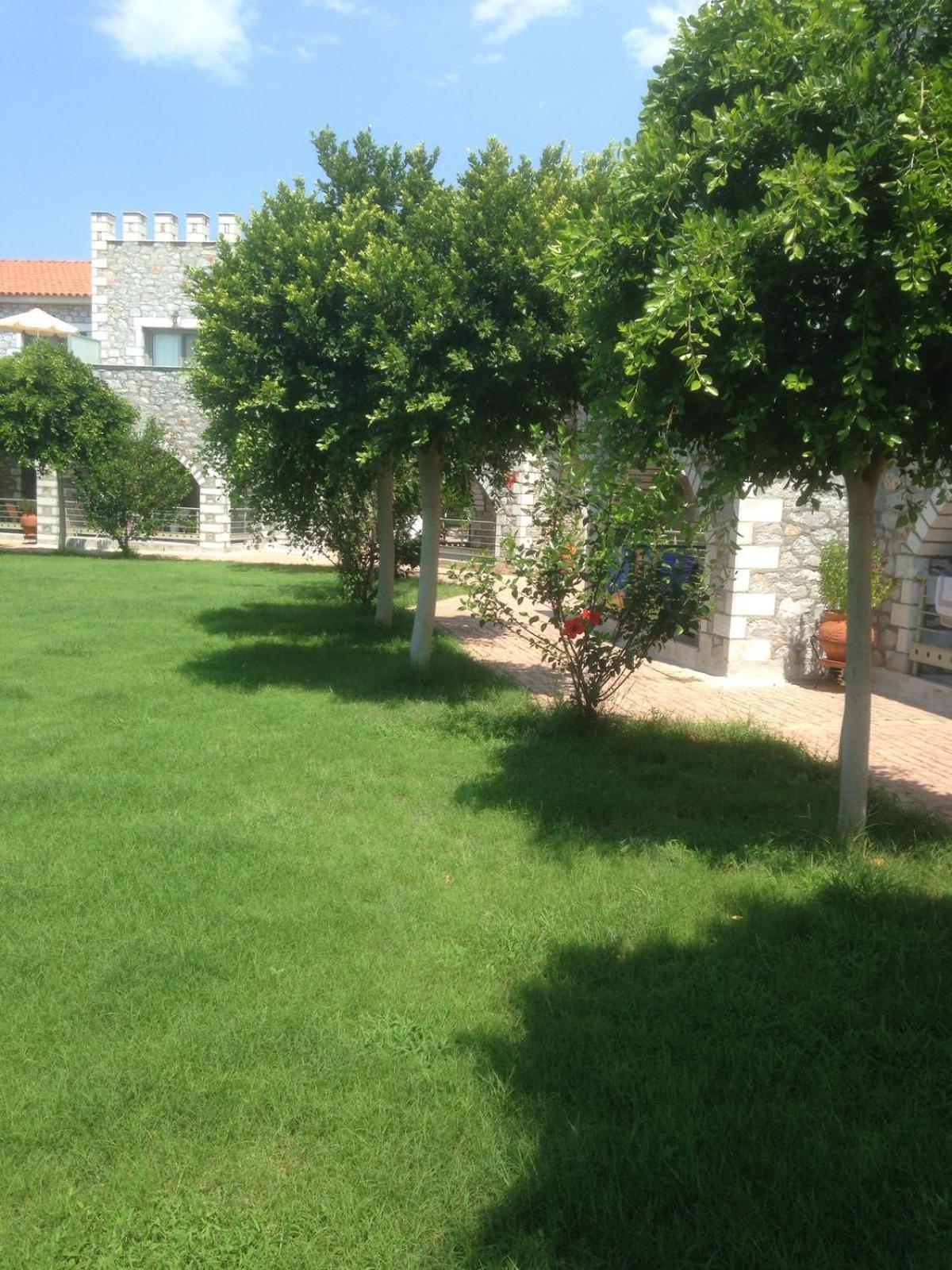 Nefeli Apartments