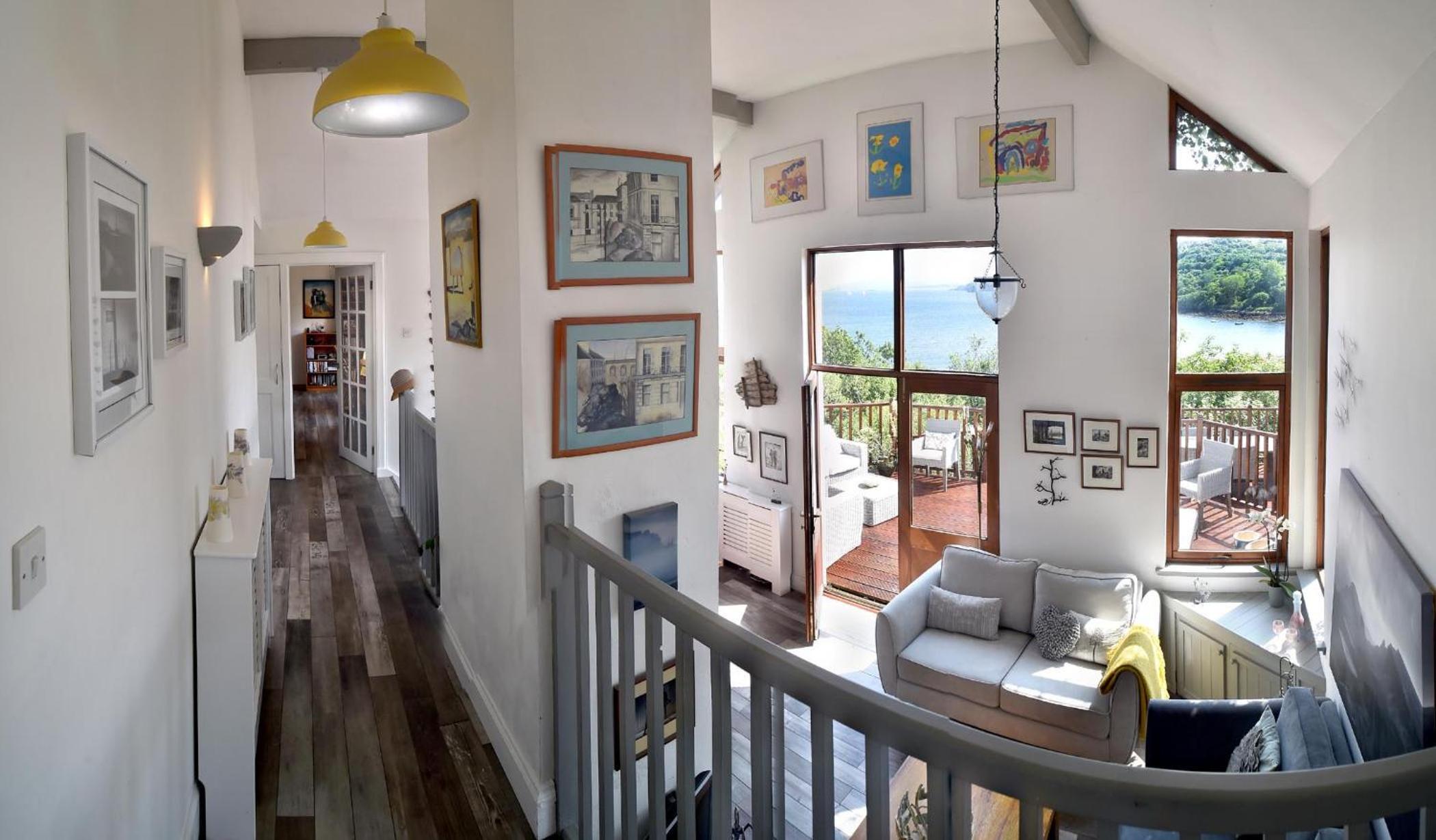 Hotel Skye Photo Centre - Image 1