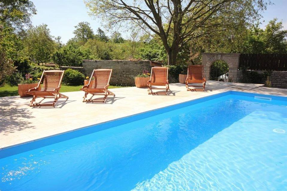 Villa Violica, Karnevali view 2