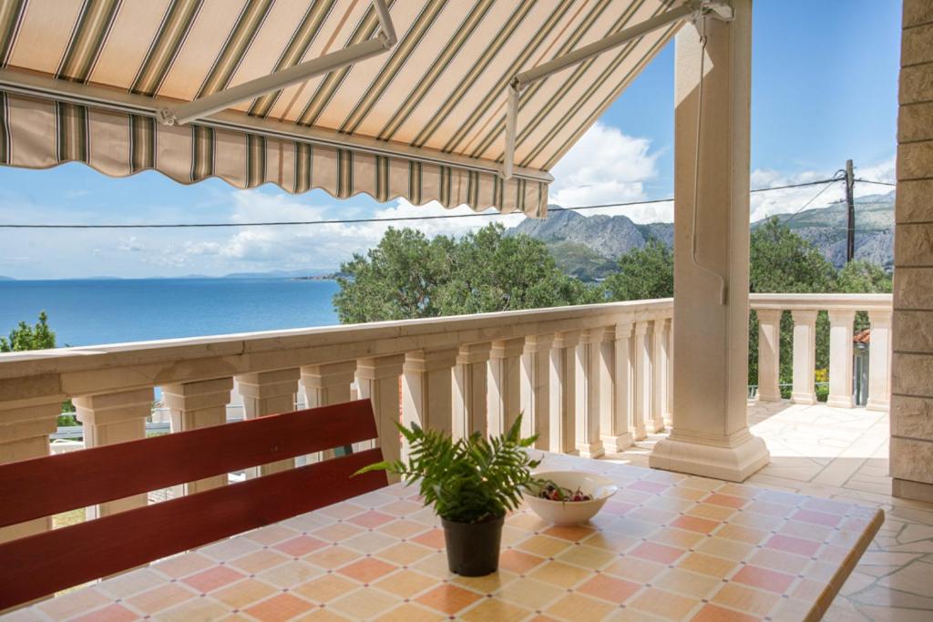 Apartment Ante view 2