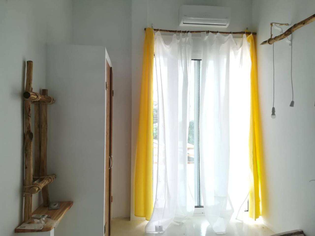 Photo 33