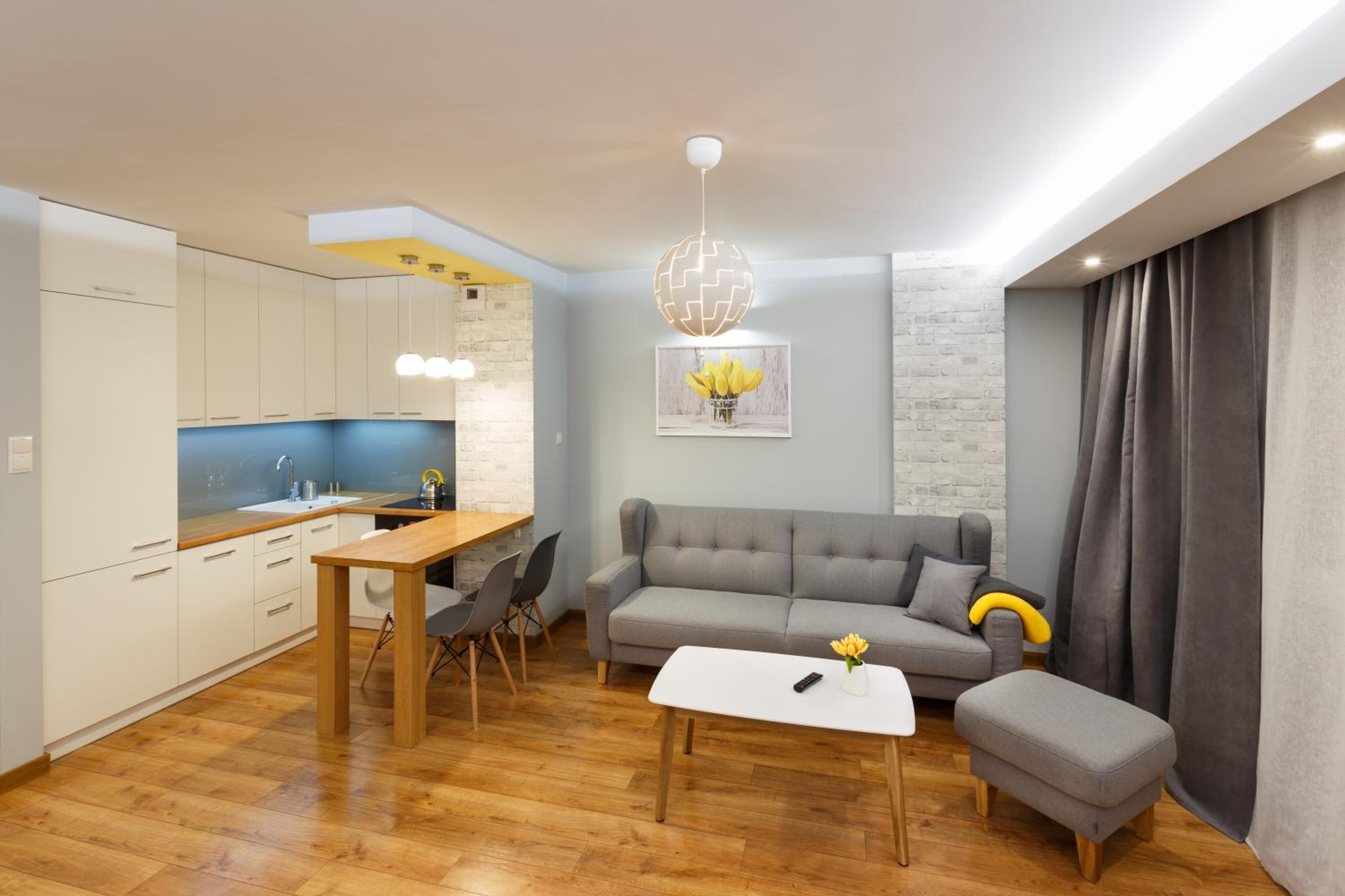 Apartament Jurajska Plaza, prywatne miejsce parkingowe , Targi