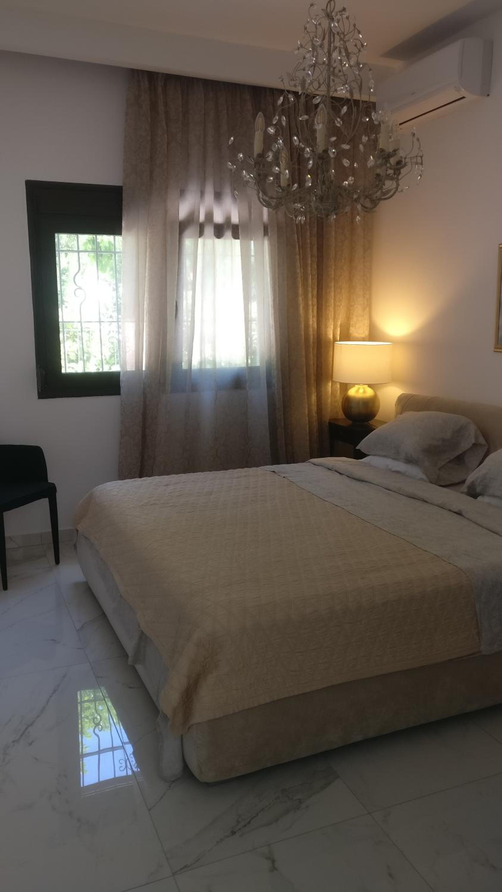 Marry's house