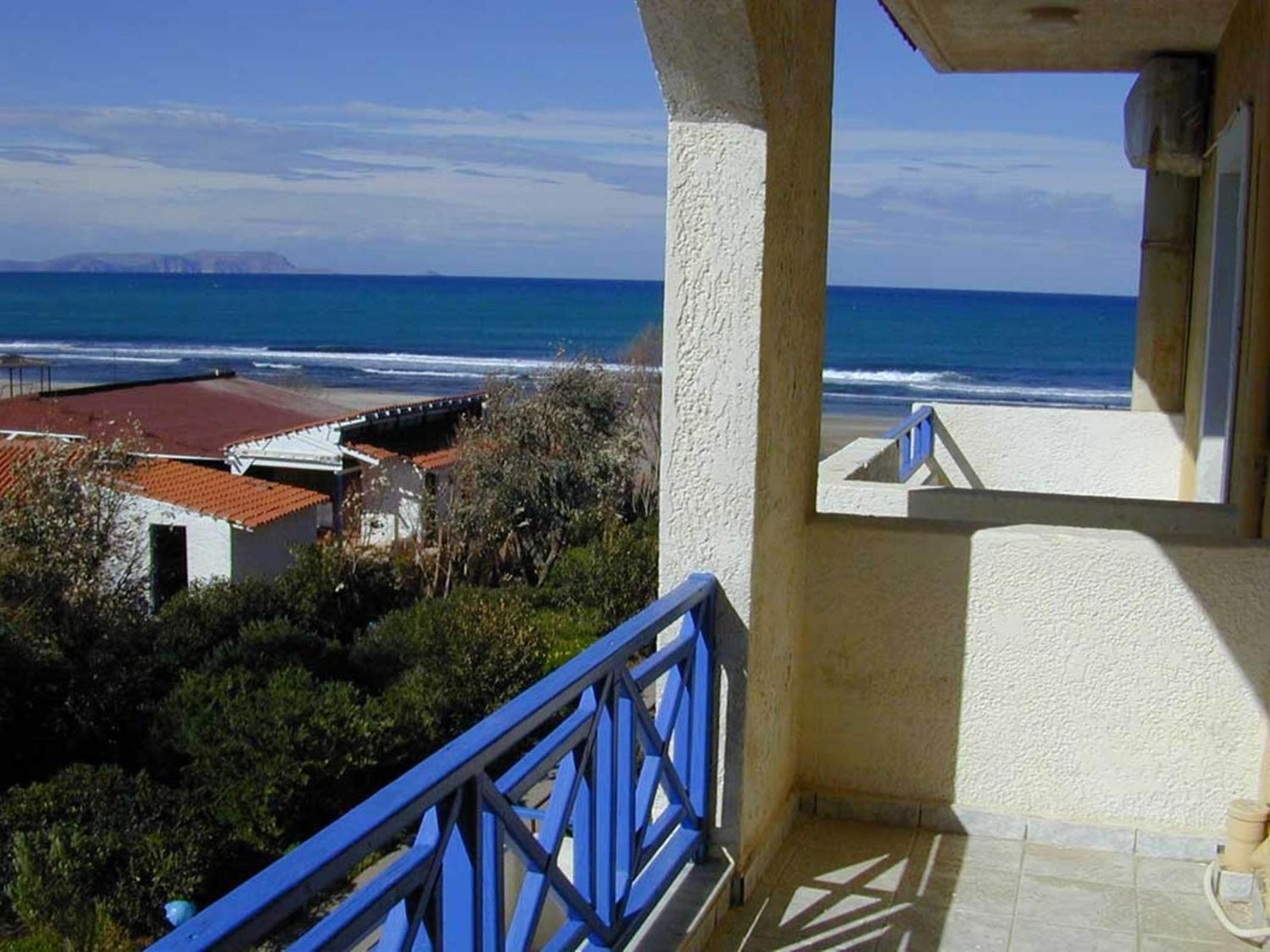 Mike's Beach Apartments & Studios