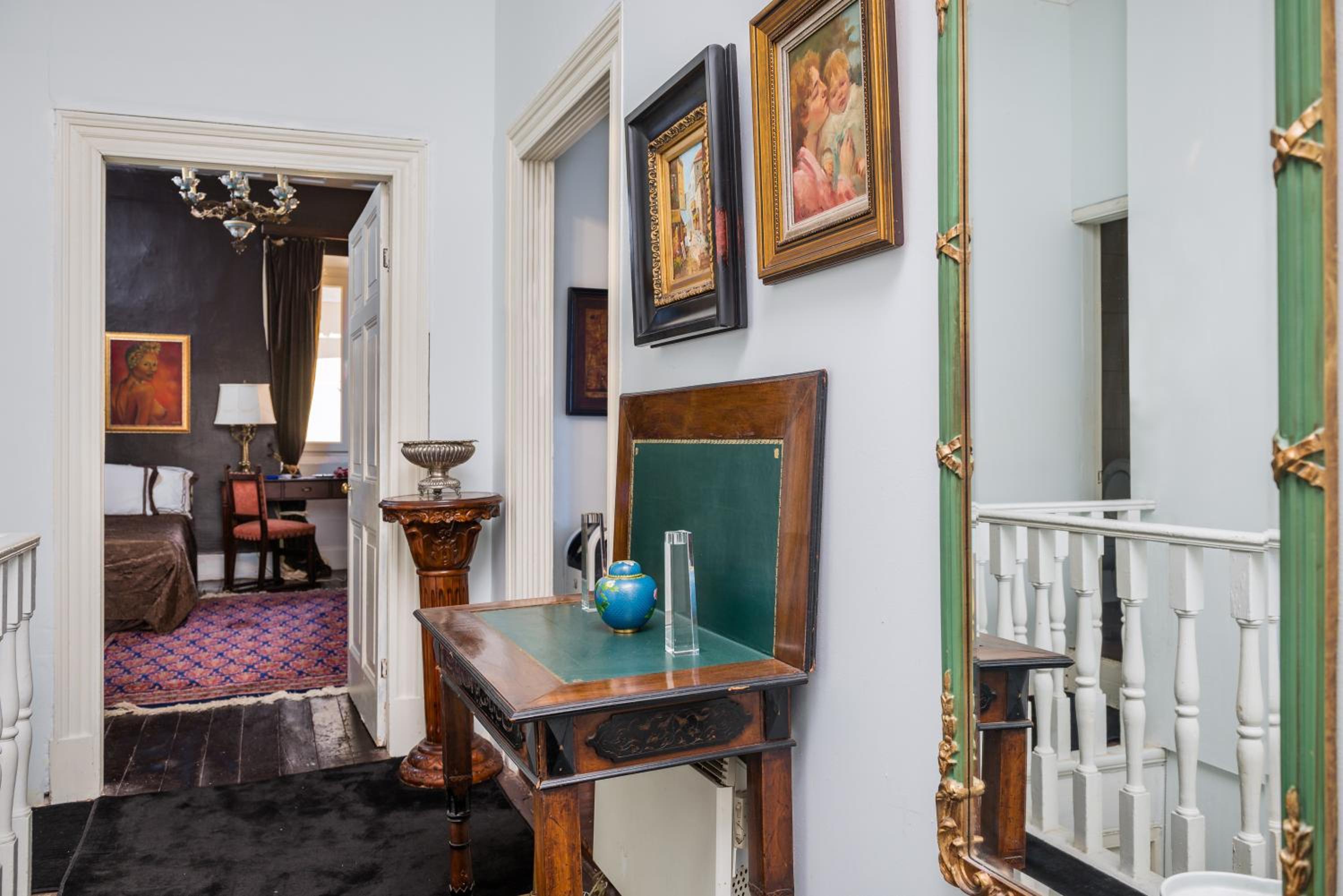 Liston Town House photo 5