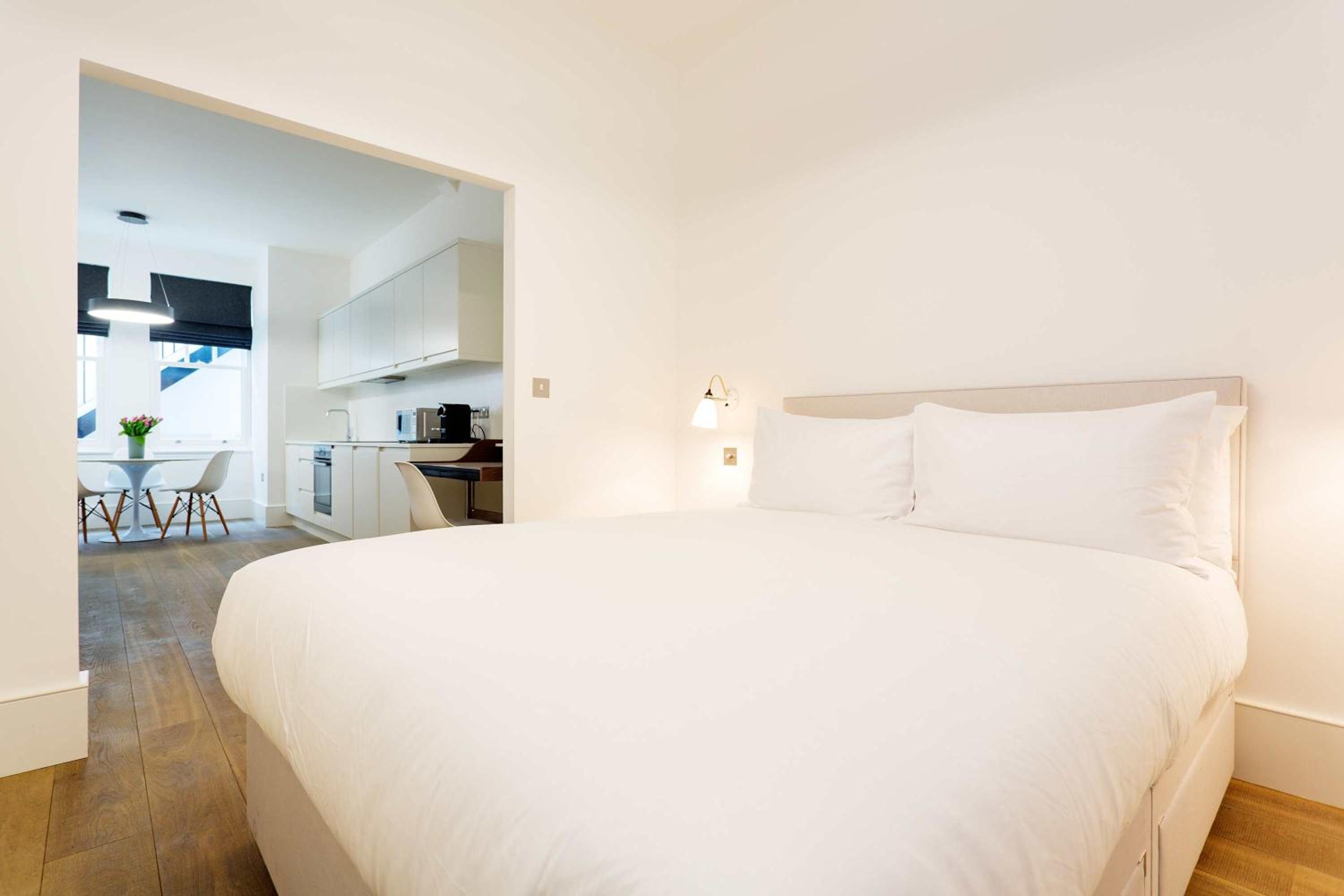 Veeve - Contemporary Studio in Swiss Cottage photo 2