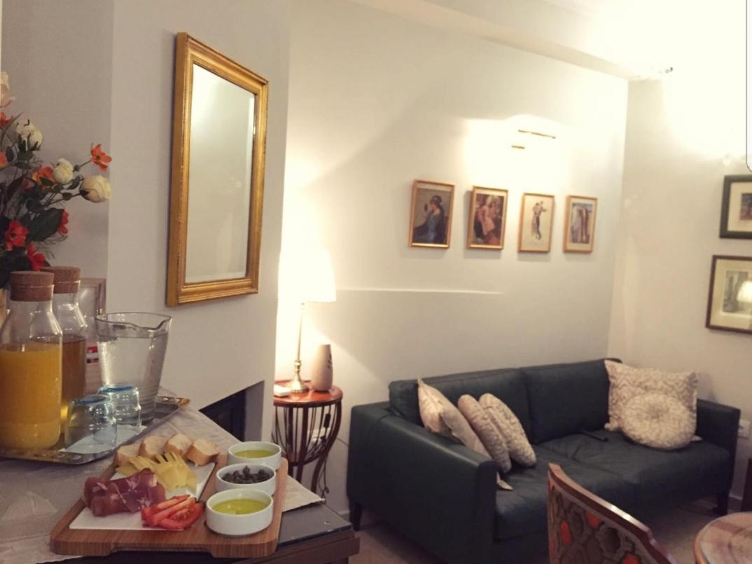 DeVecchi rooms view 2