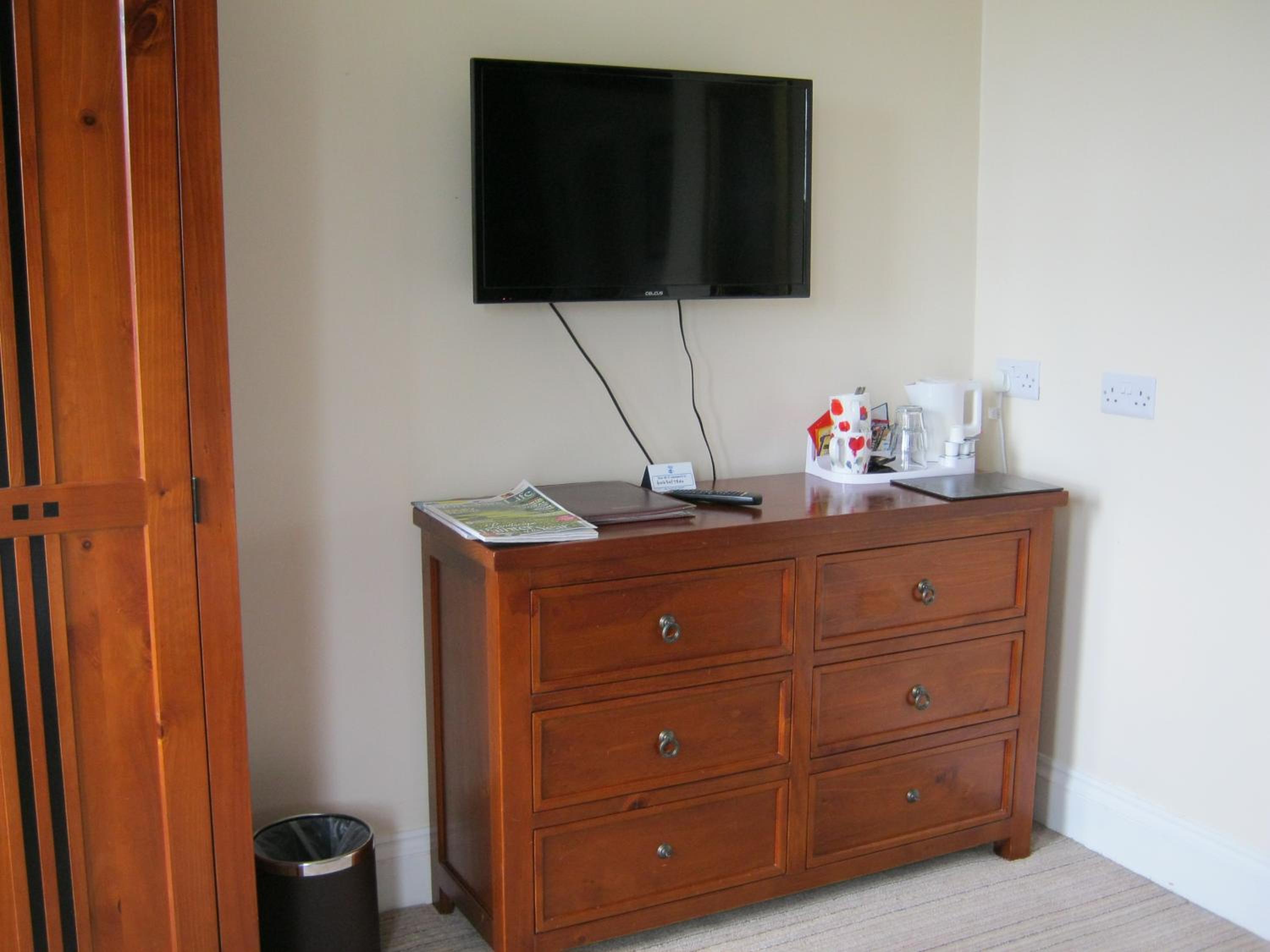 Photo 10