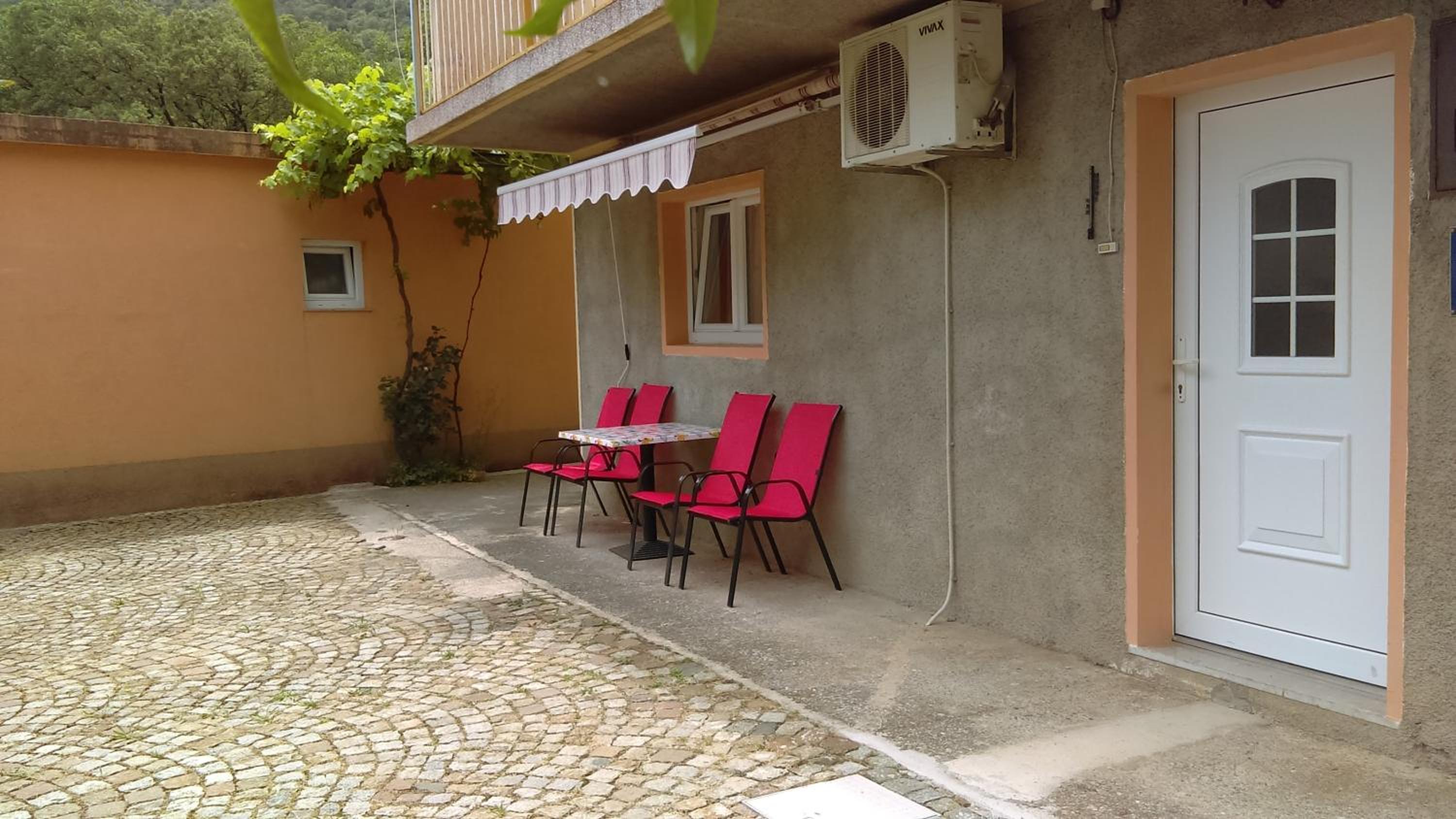Jovich Apartments 1