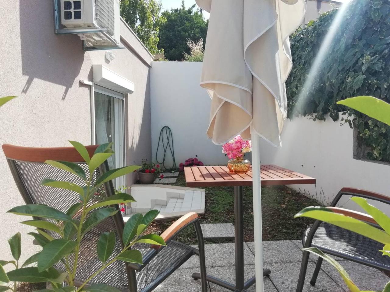 Room with garden view 5