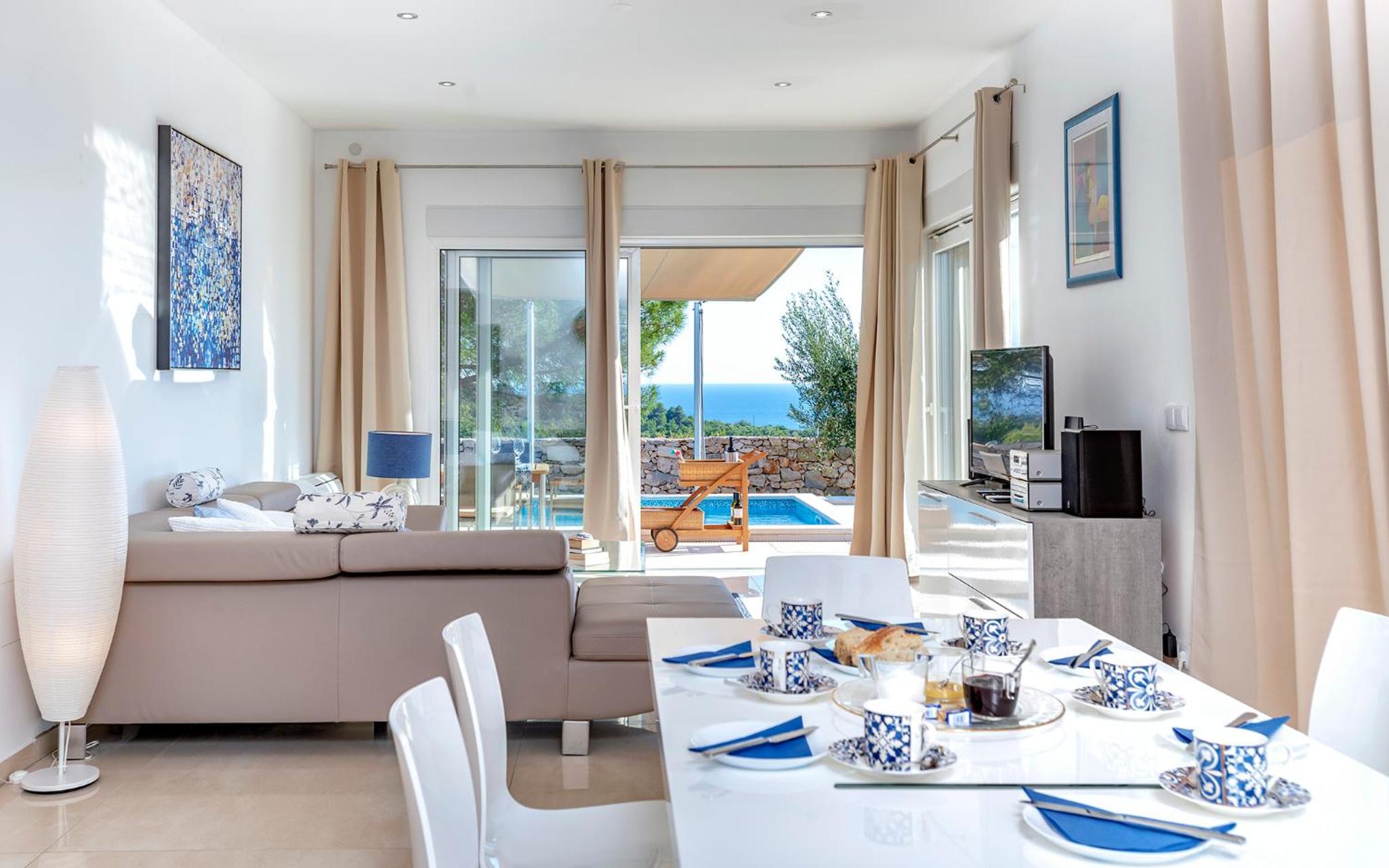 Villa Moderna Family Friendly view 3