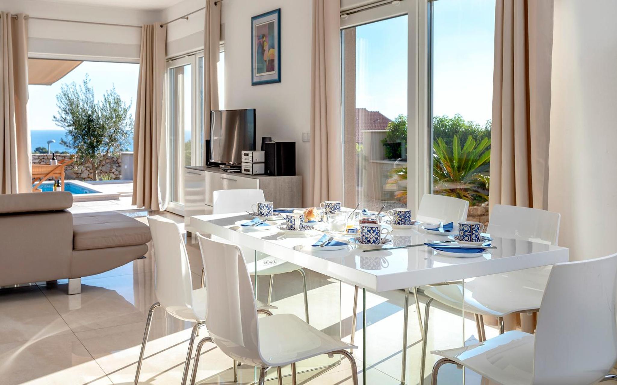 Villa Moderna Family Friendly view 5