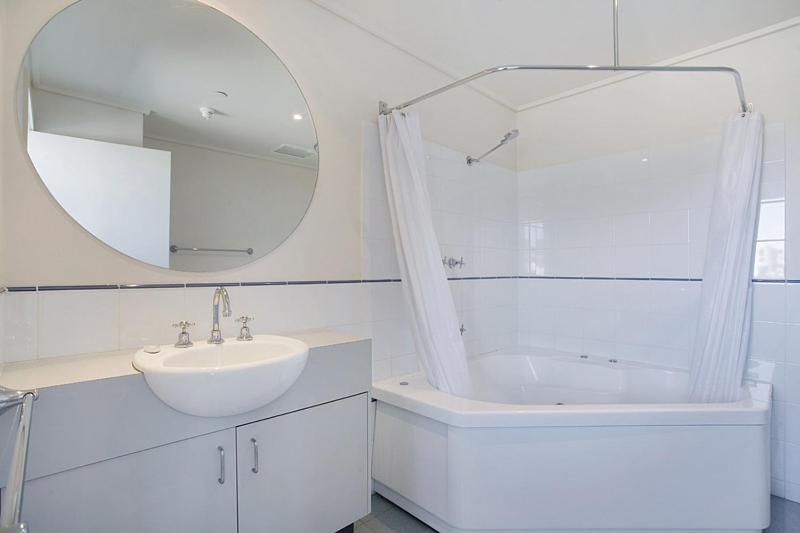 White Crystal Apartments