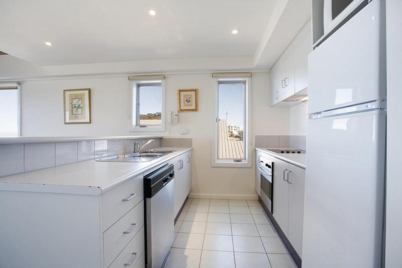 White Crystal Apartments