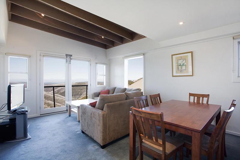 White Crystal Apartments