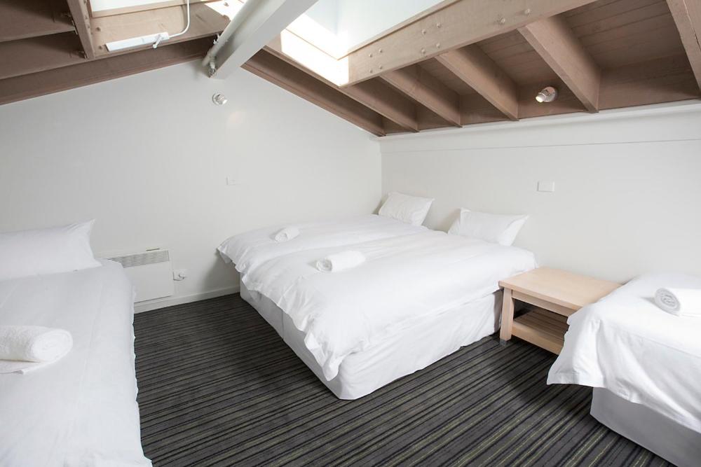 White Crystal Apartments