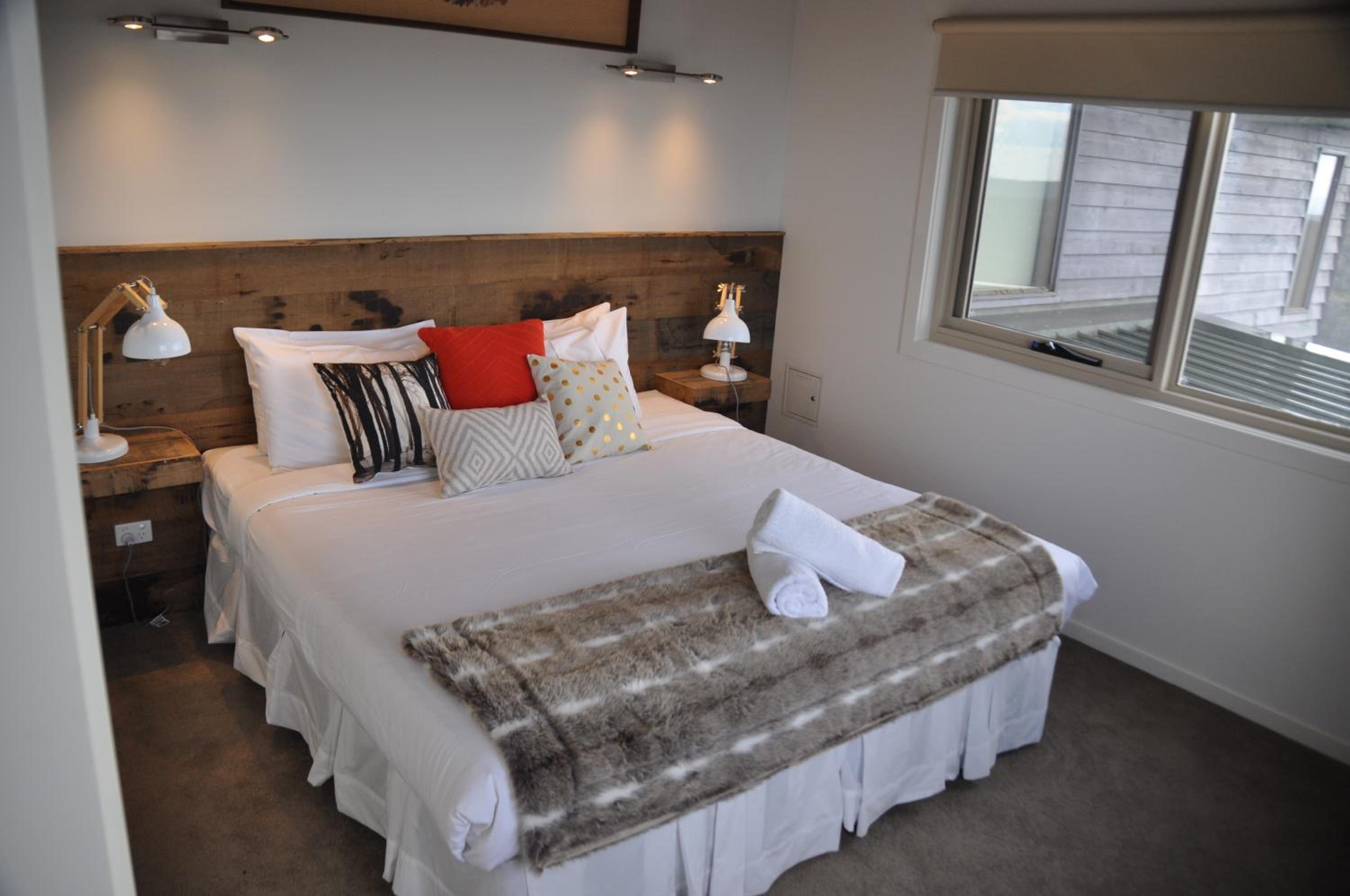 White Crystal Apartments