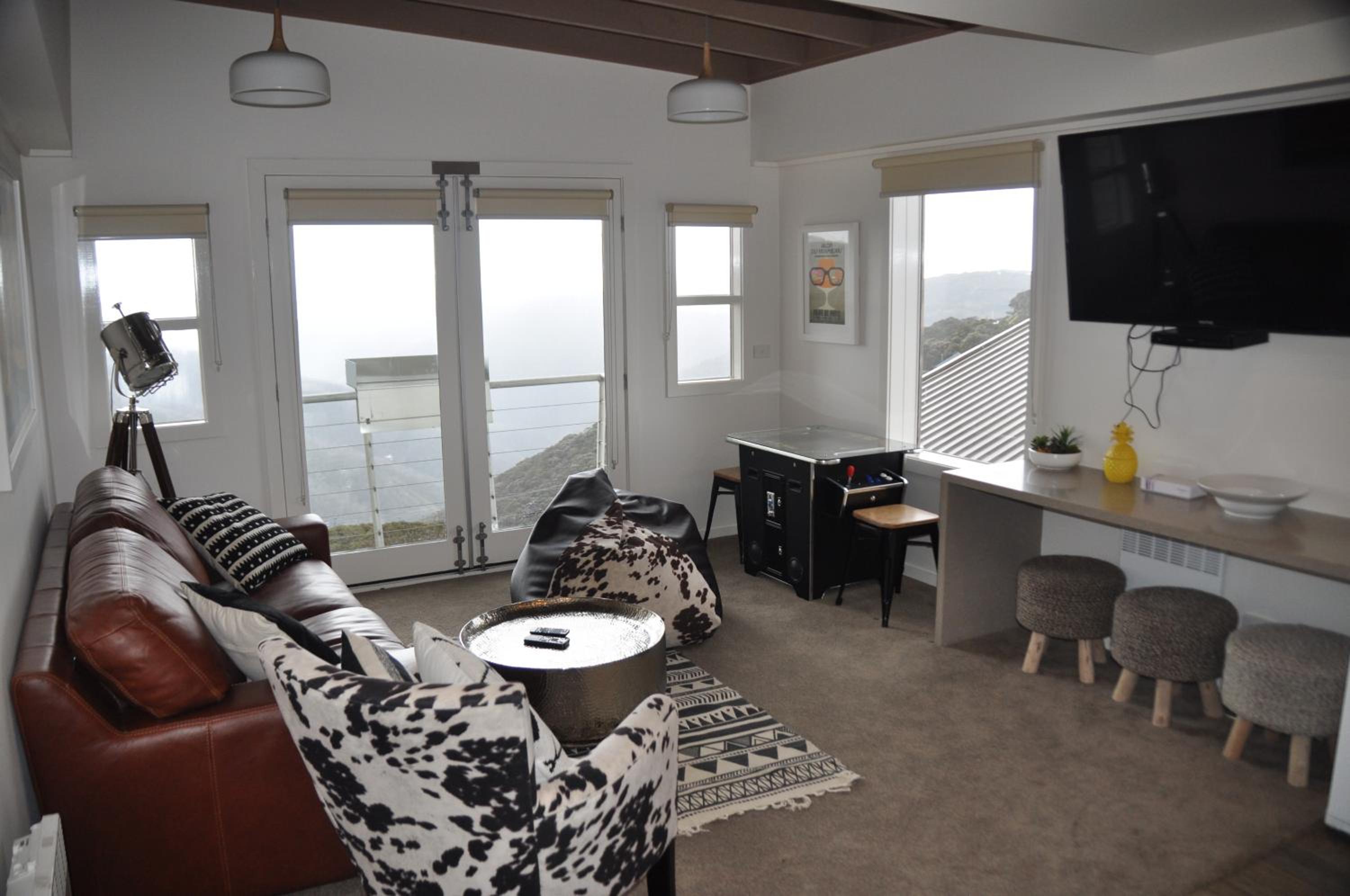 White Crystal Apartments