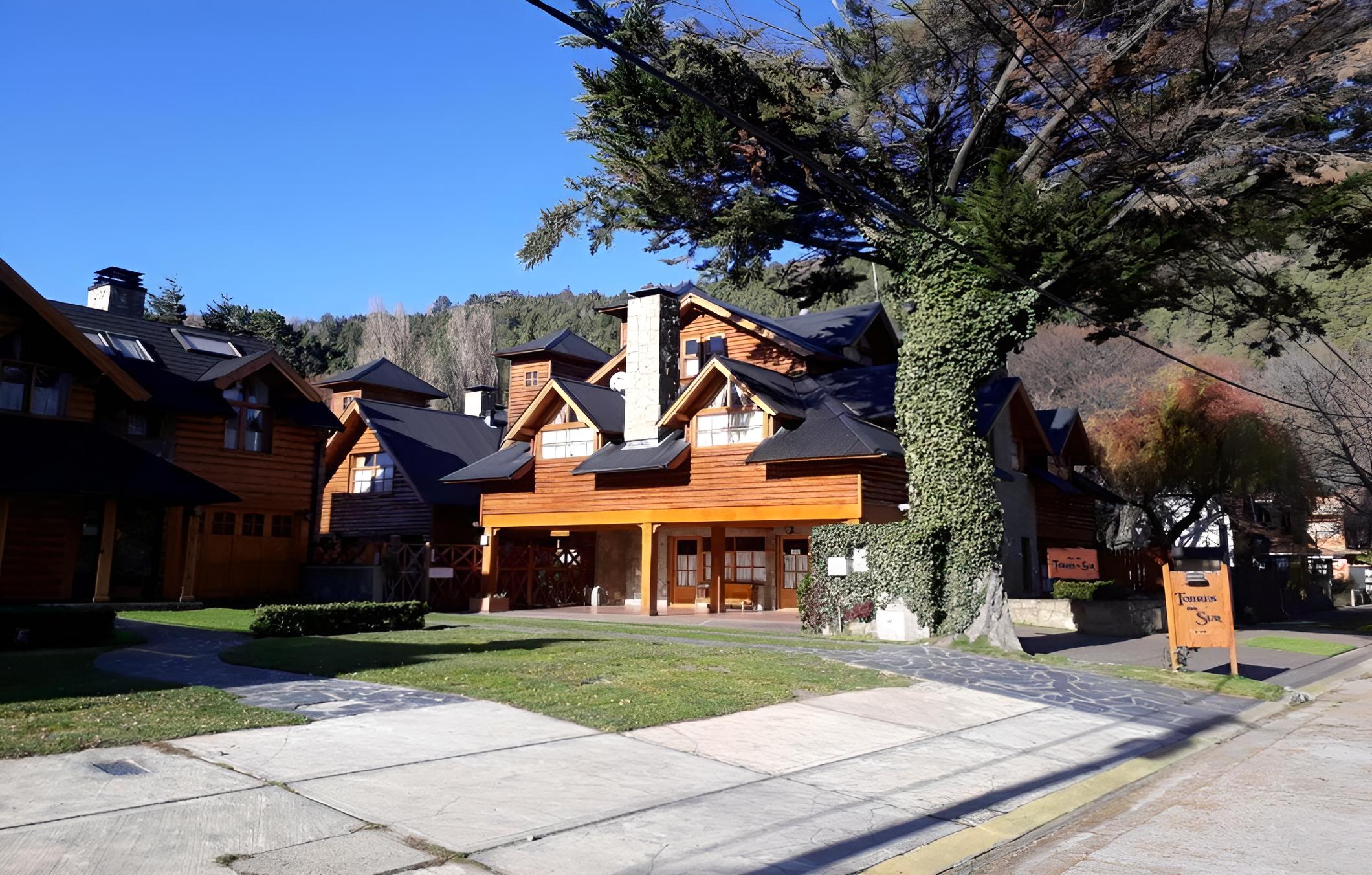 Hotel Apart Torres Del Sur - Image 1